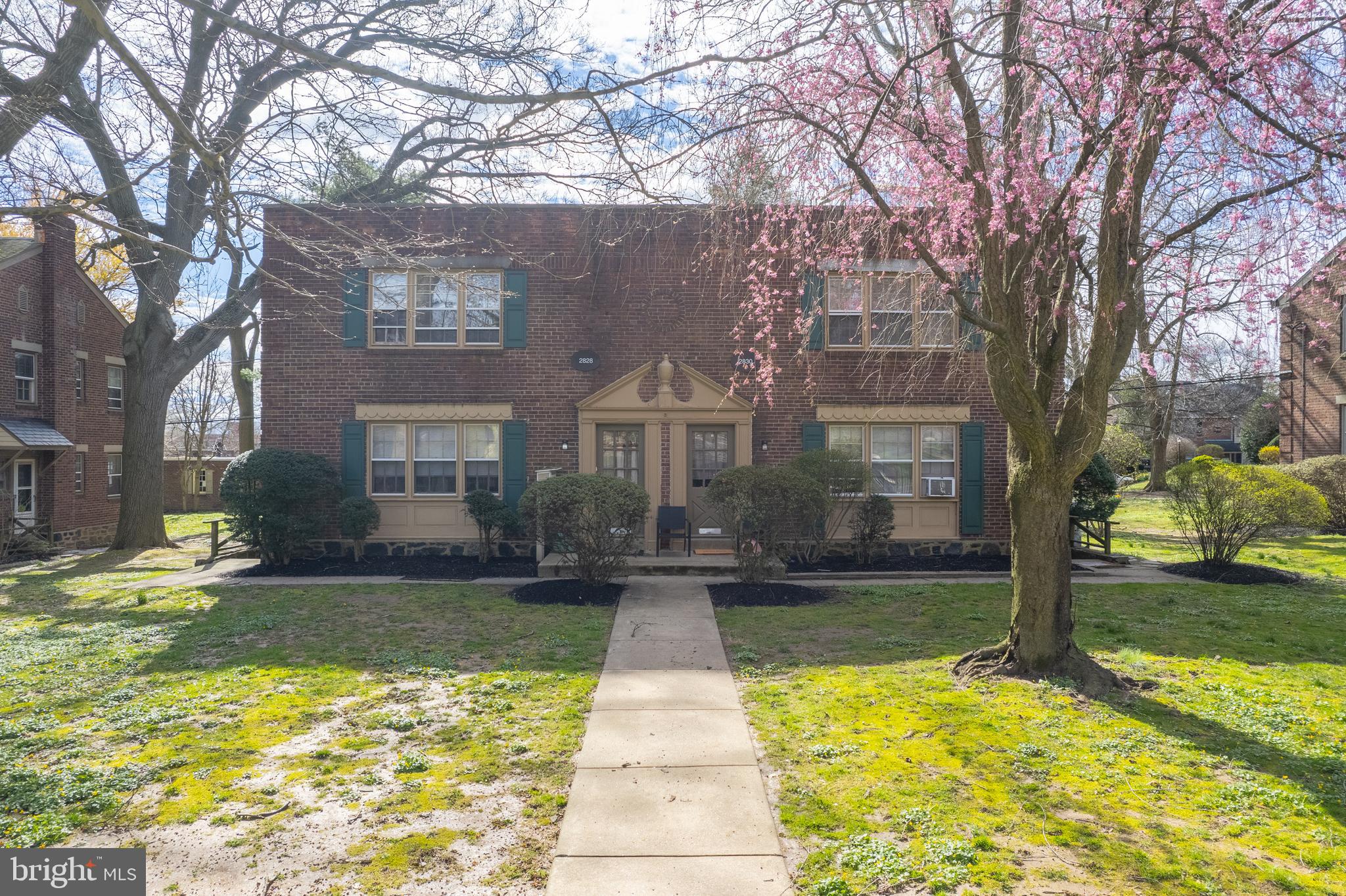 EAST FALLS - Residential Lease