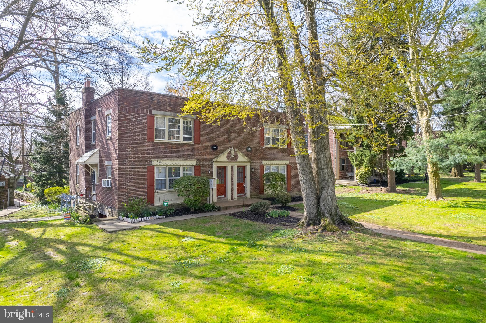 EAST FALLS - Residential Lease