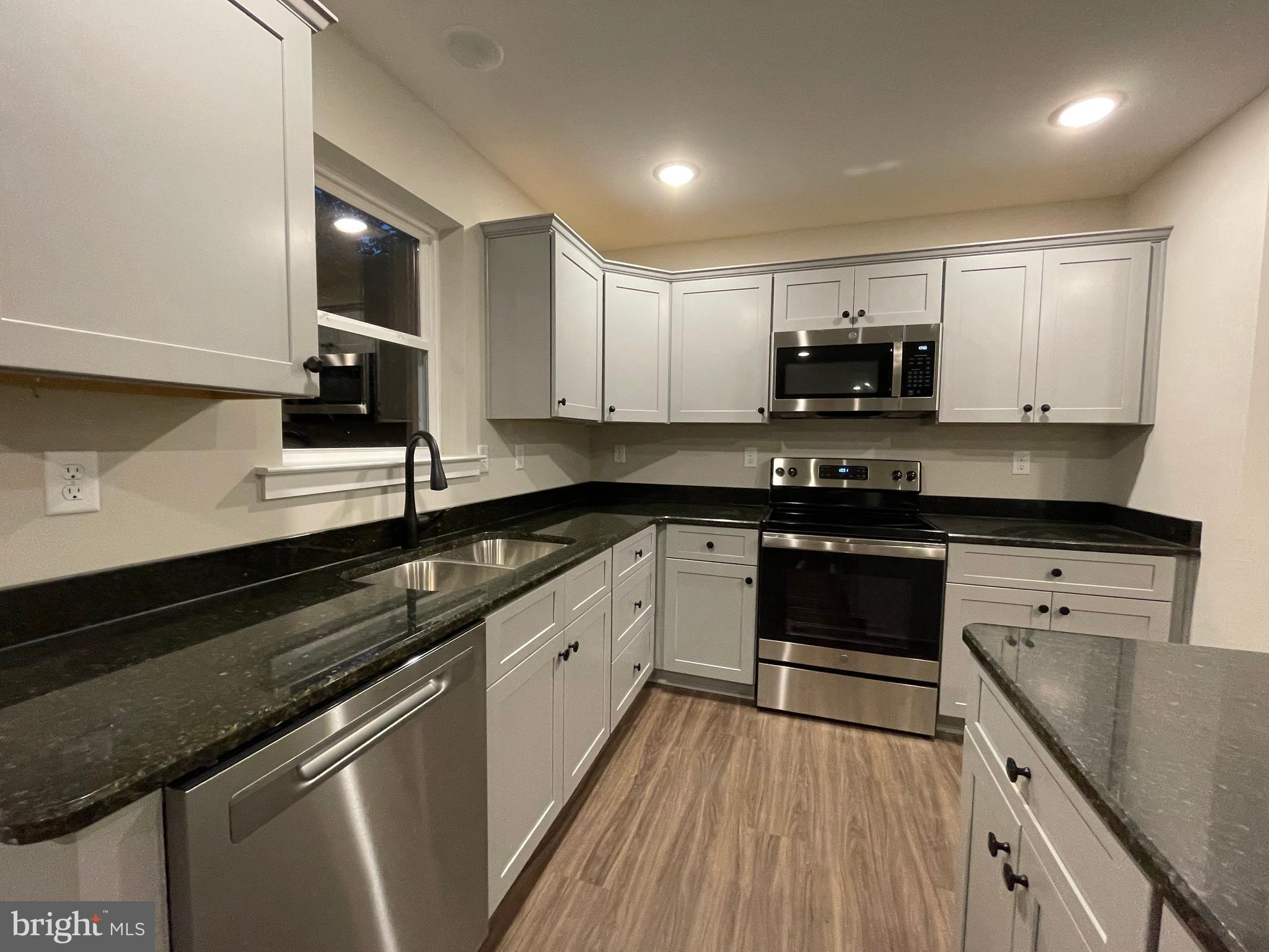 SUNRISE TERRACE - Residential