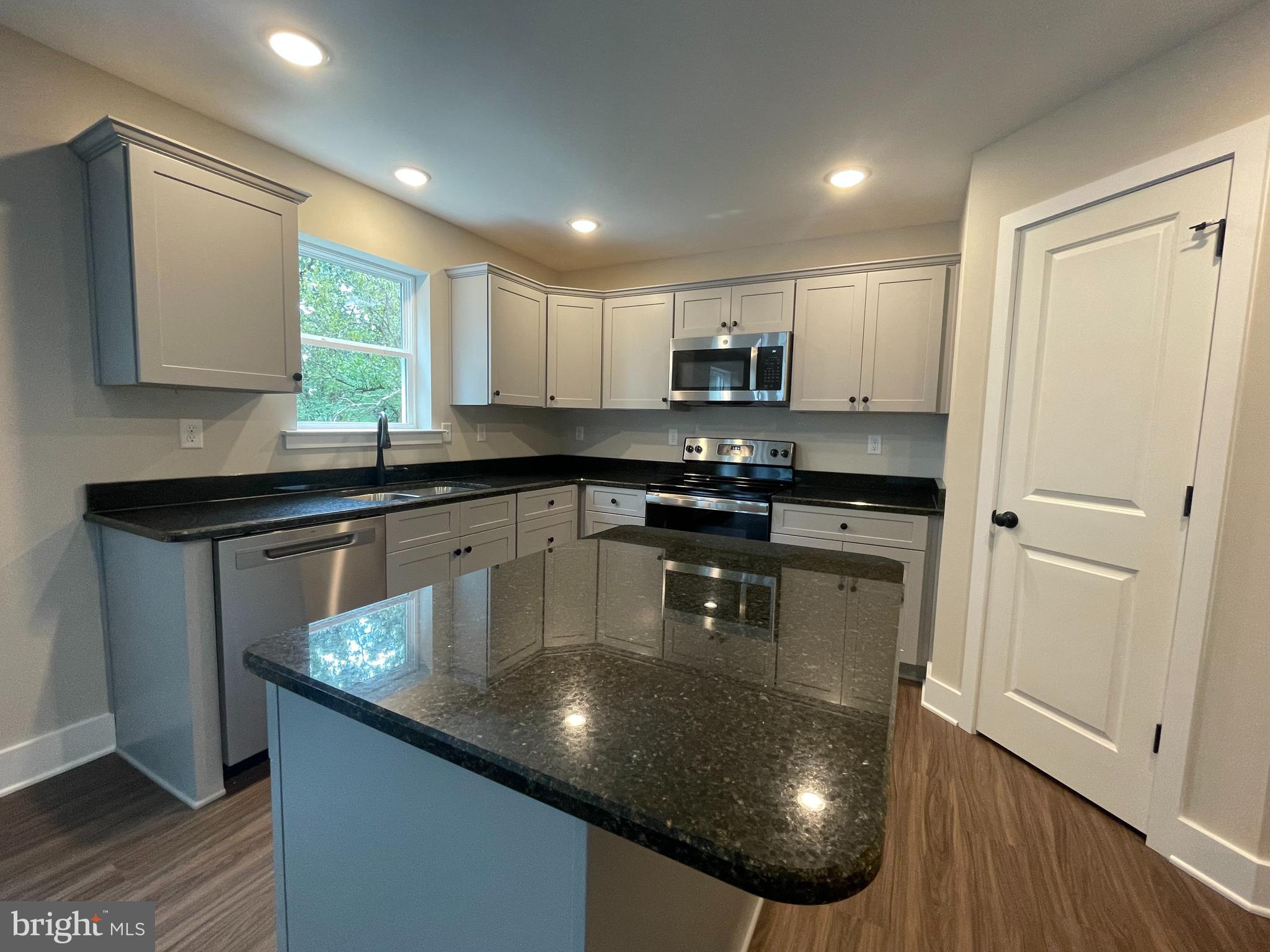 SUNRISE TERRACE - Residential