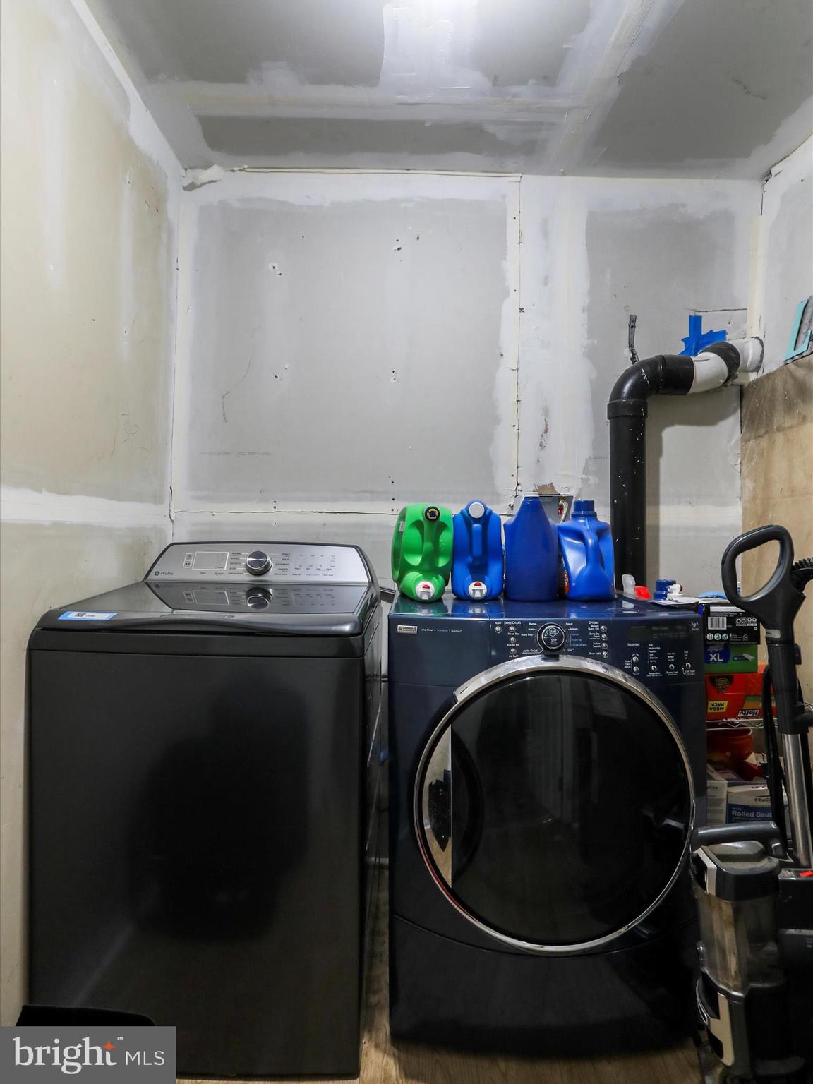 WESTRIDGE HILLS - Residential