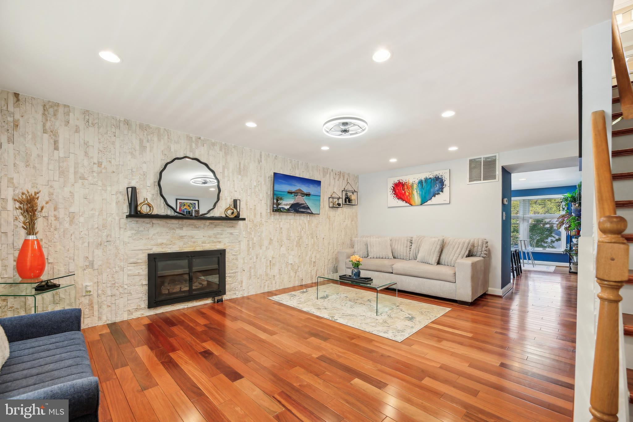 VILLAGE OF KINGS CONTRIVANCE - Residential