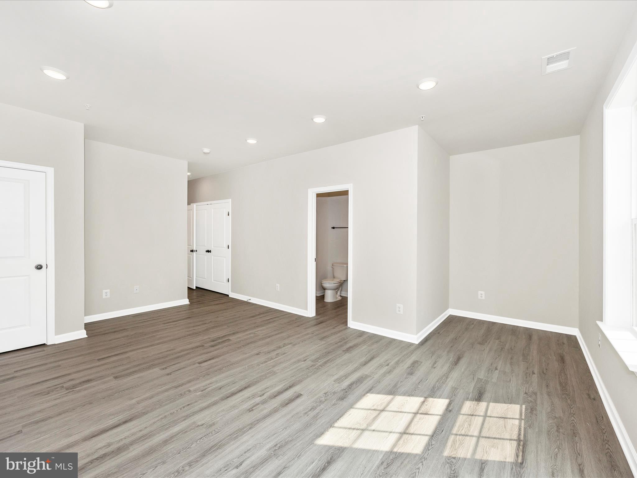 SPRING BANK - Residential