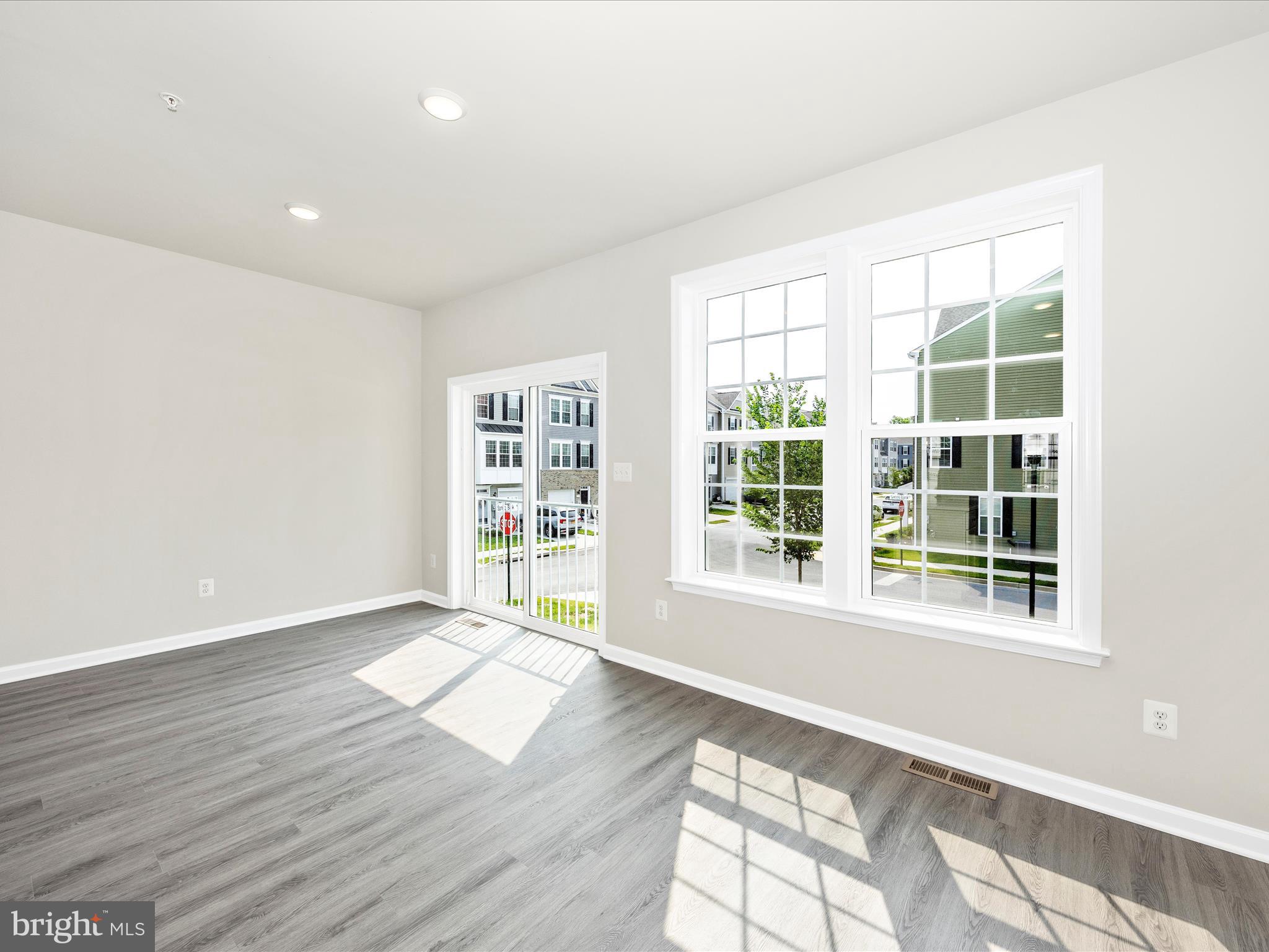 SPRING BANK - Residential