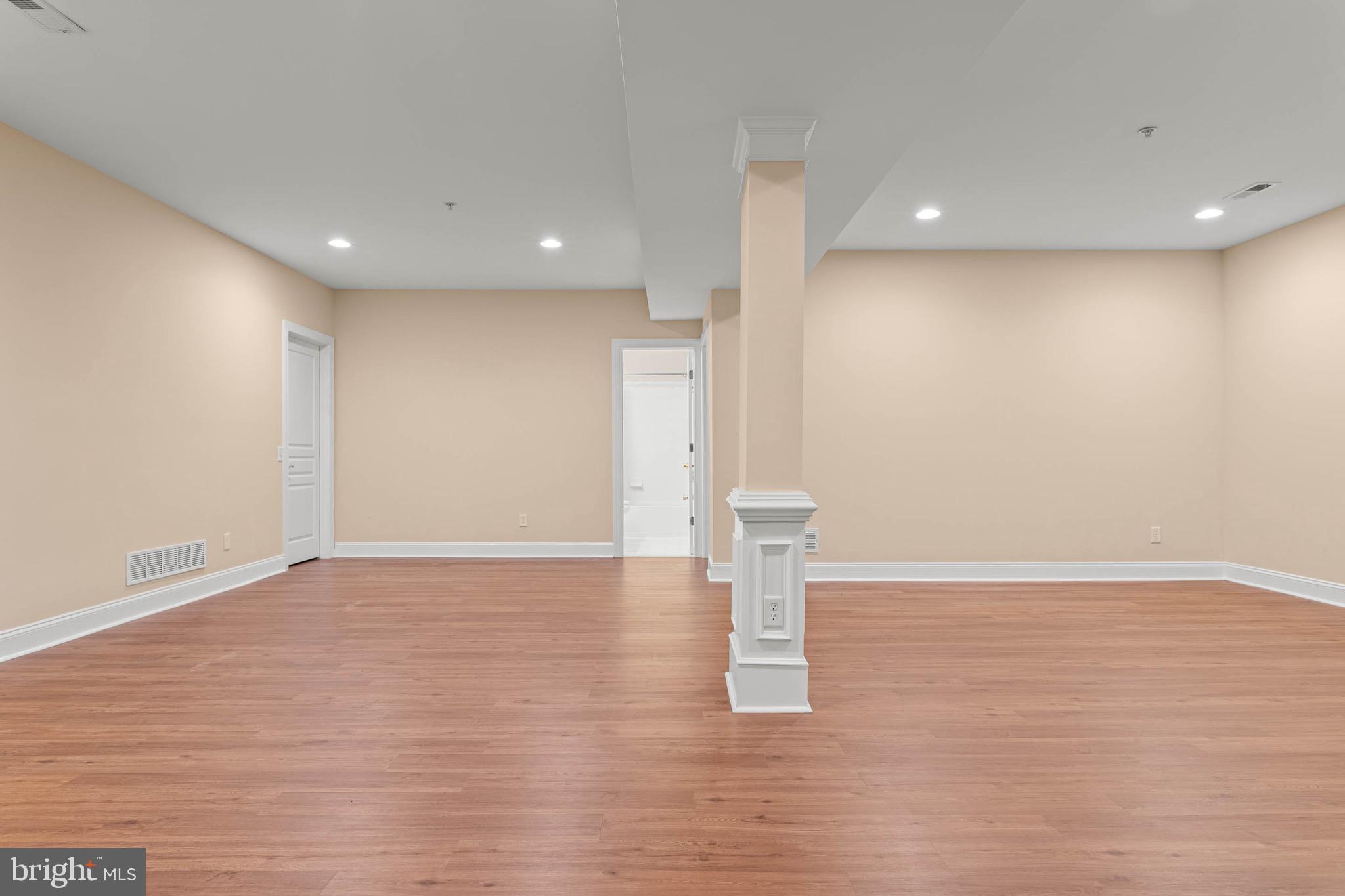 SPRINGTON POINTE WOODS - Residential