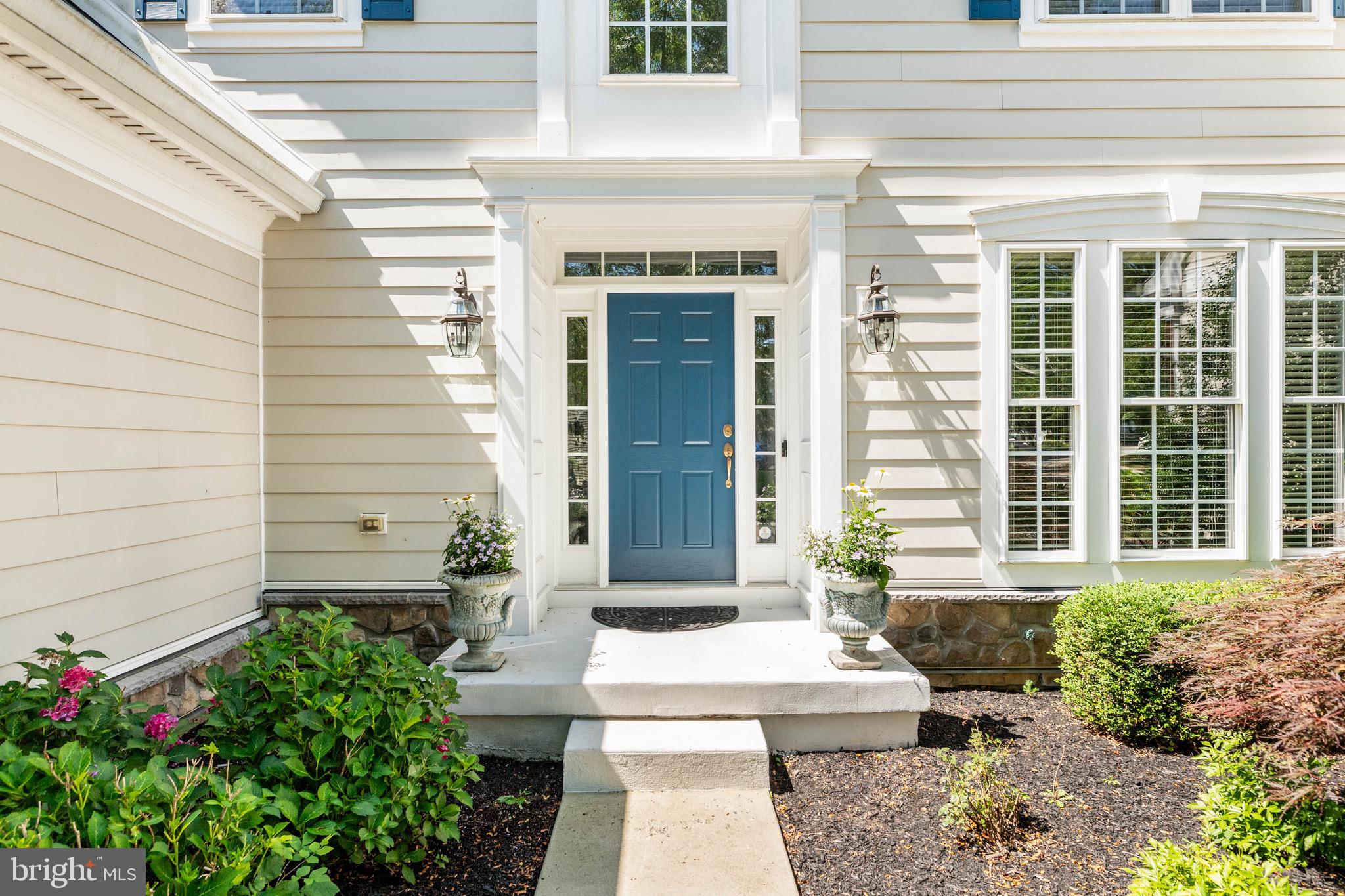 302 ARTHUR COURT
