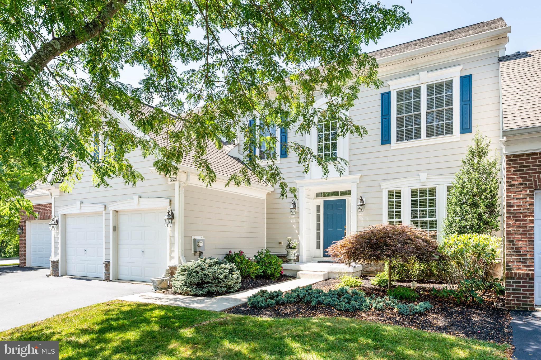 302 ARTHUR COURT