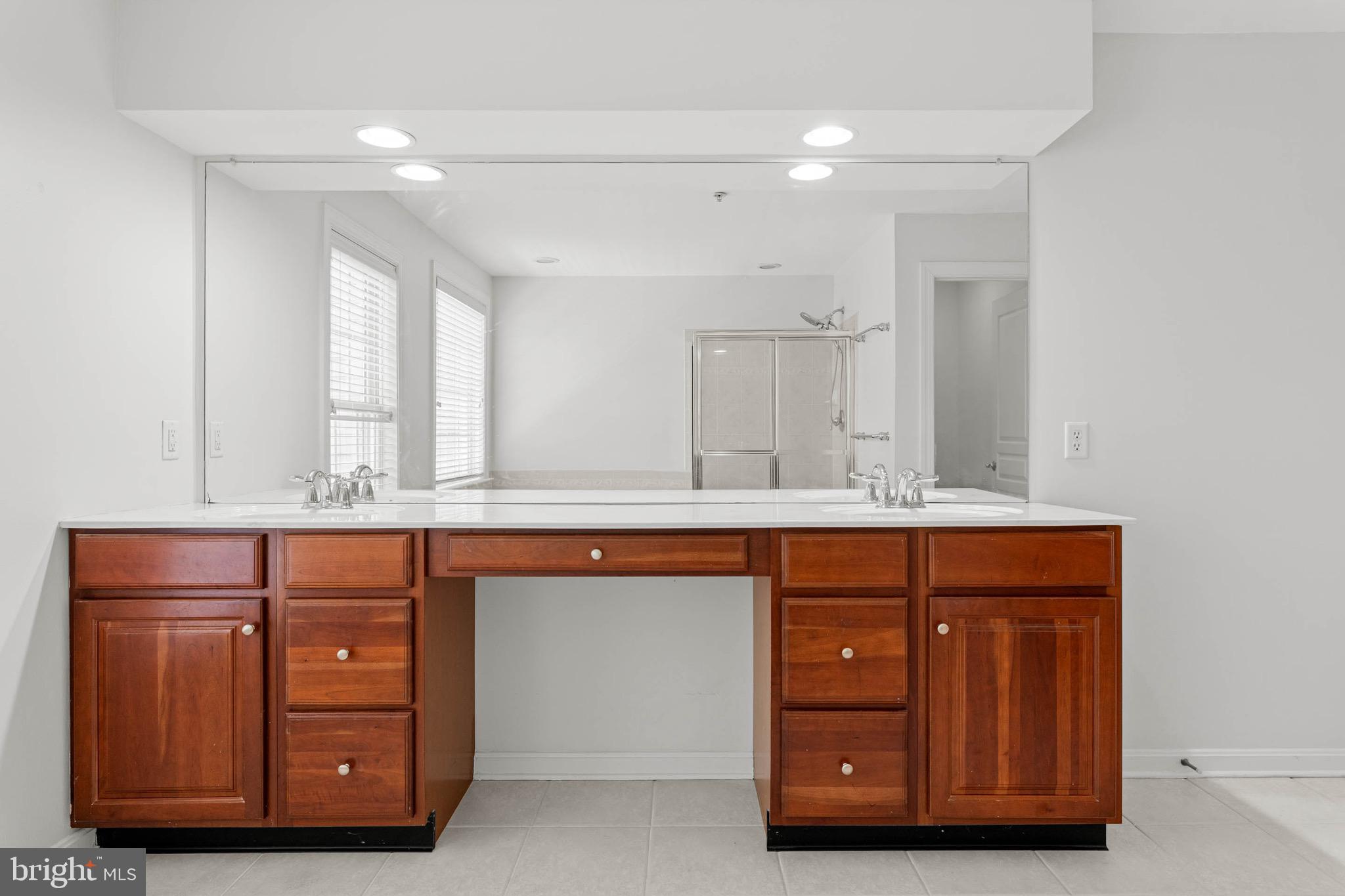 SPRINGTON POINTE WOODS - Residential