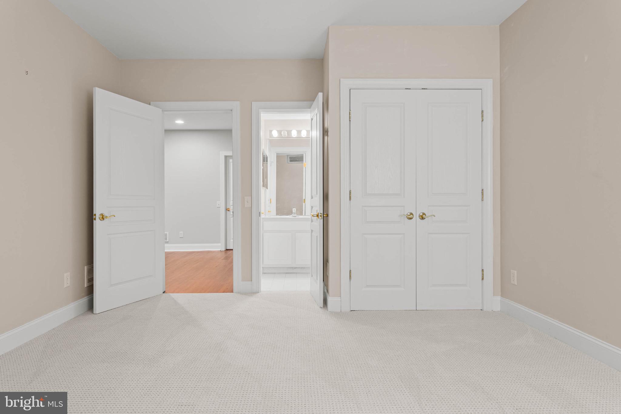 SPRINGTON POINTE WOODS - Residential