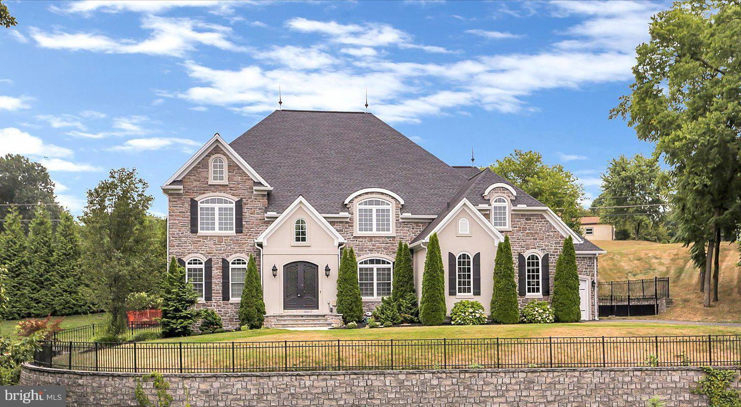 PINEHURST HILLS - Residential