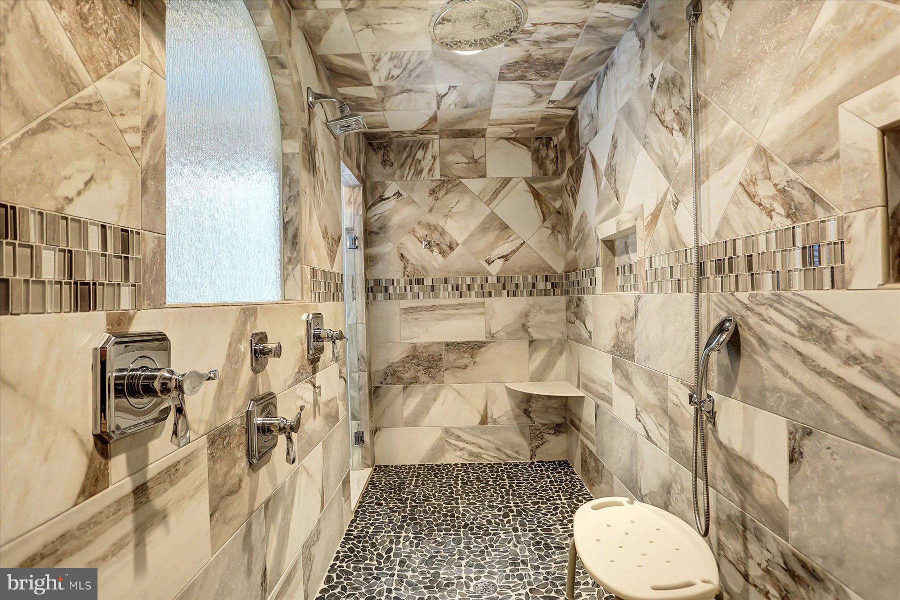 PINEHURST HILLS - Residential