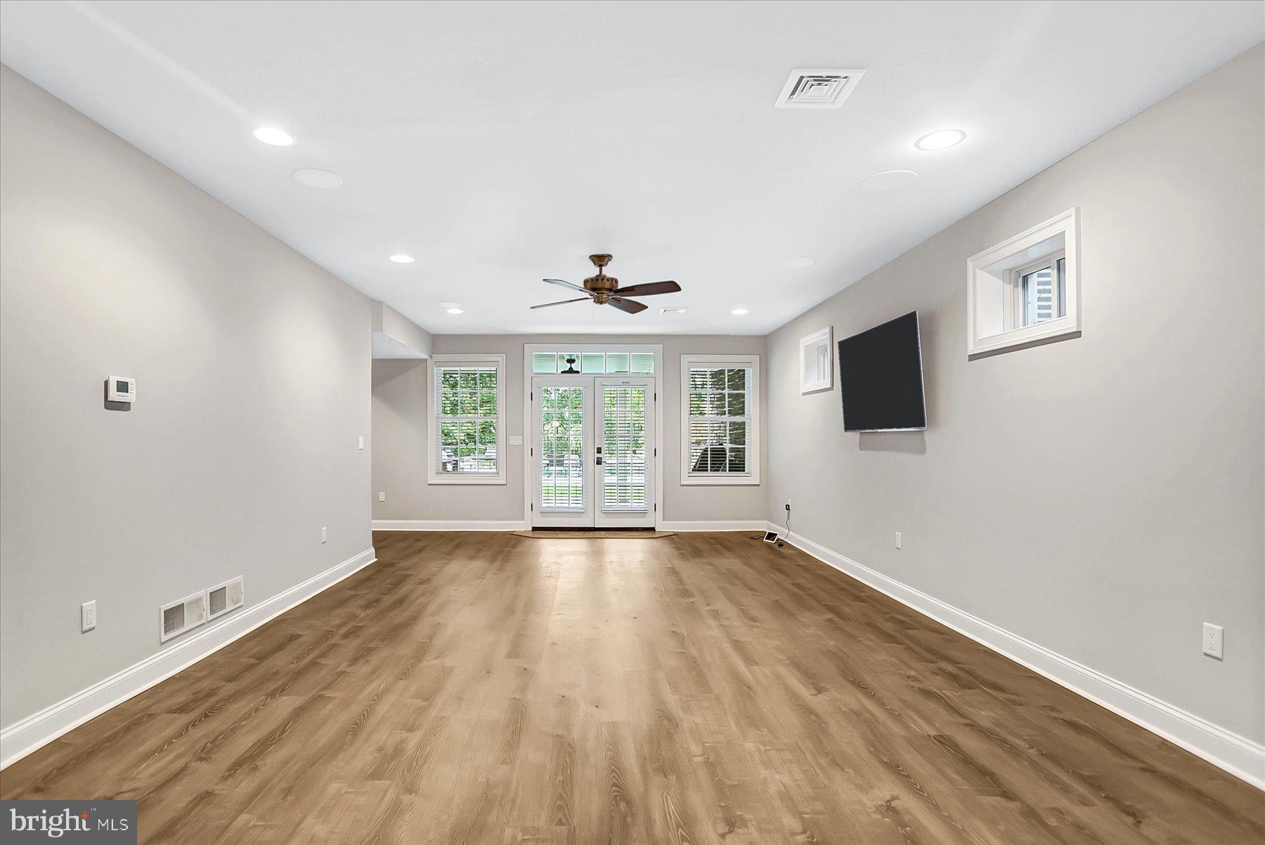 PINEHURST HILLS - Residential