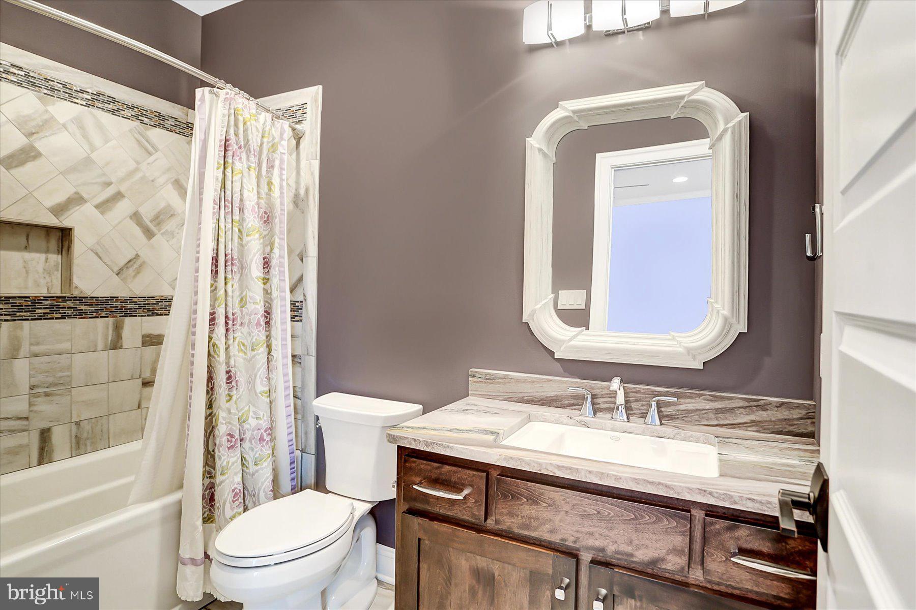 PINEHURST HILLS - Residential