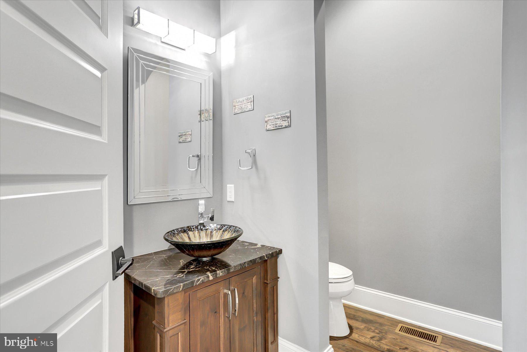 PINEHURST HILLS - Residential