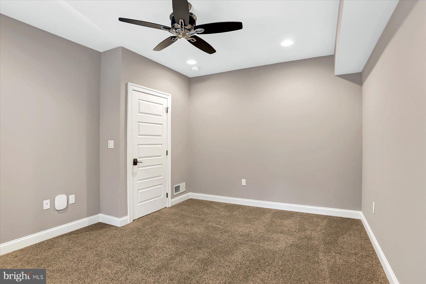 PINEHURST HILLS - Residential