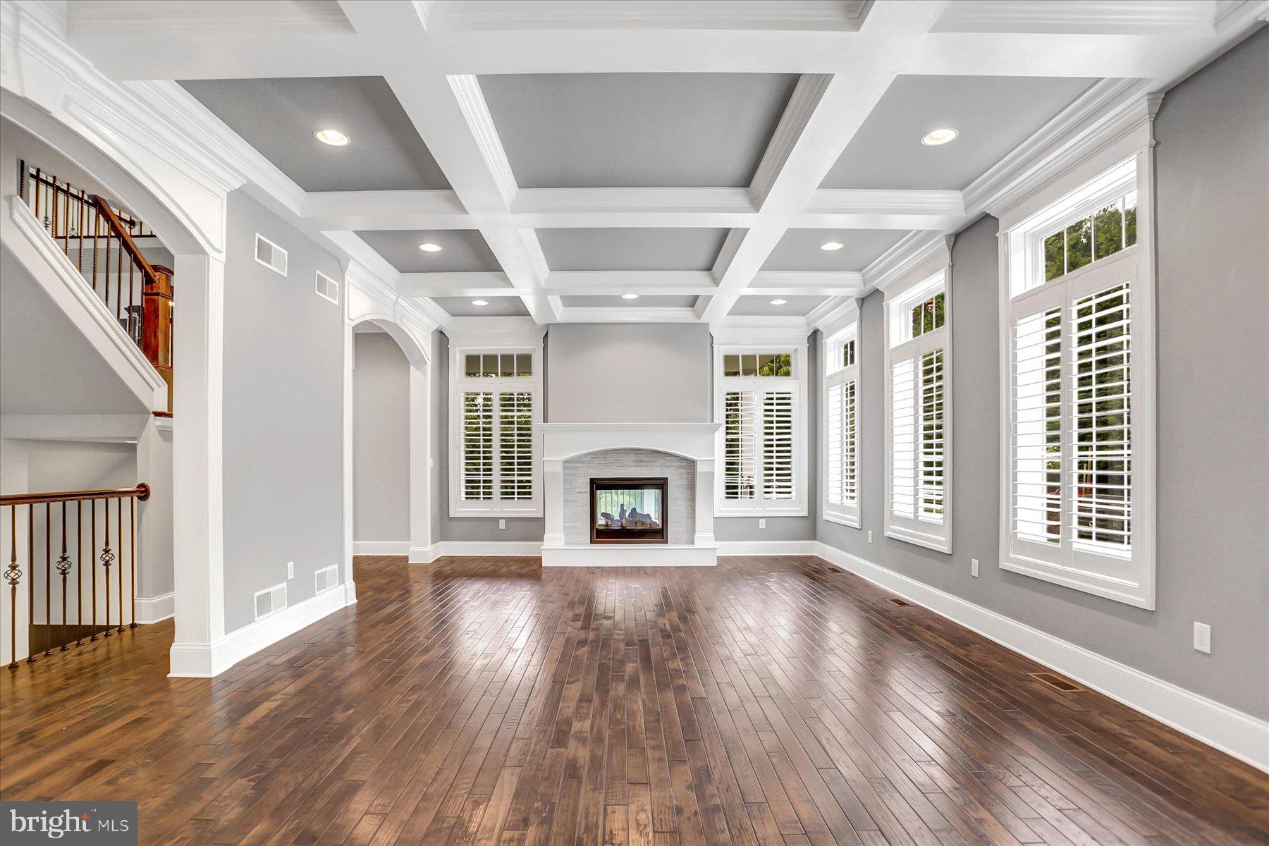 PINEHURST HILLS - Residential