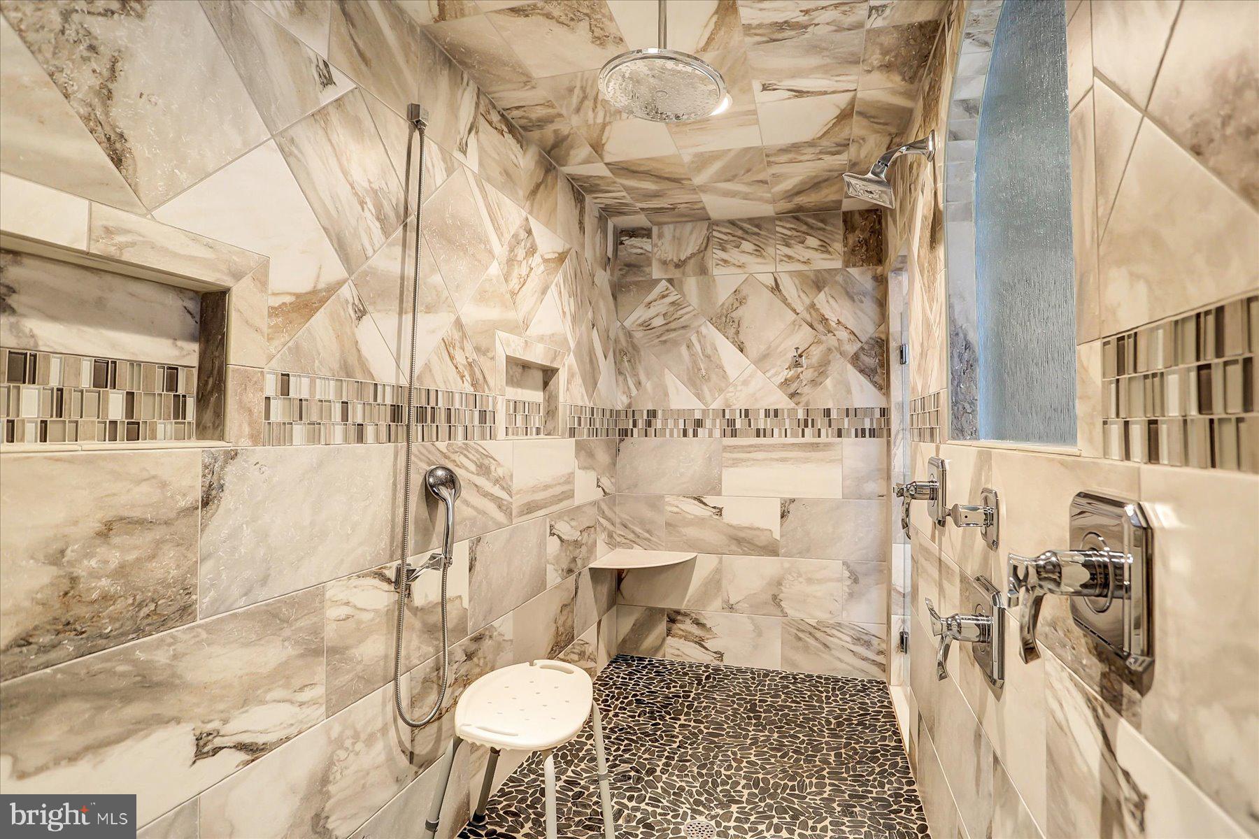 PINEHURST HILLS - Residential