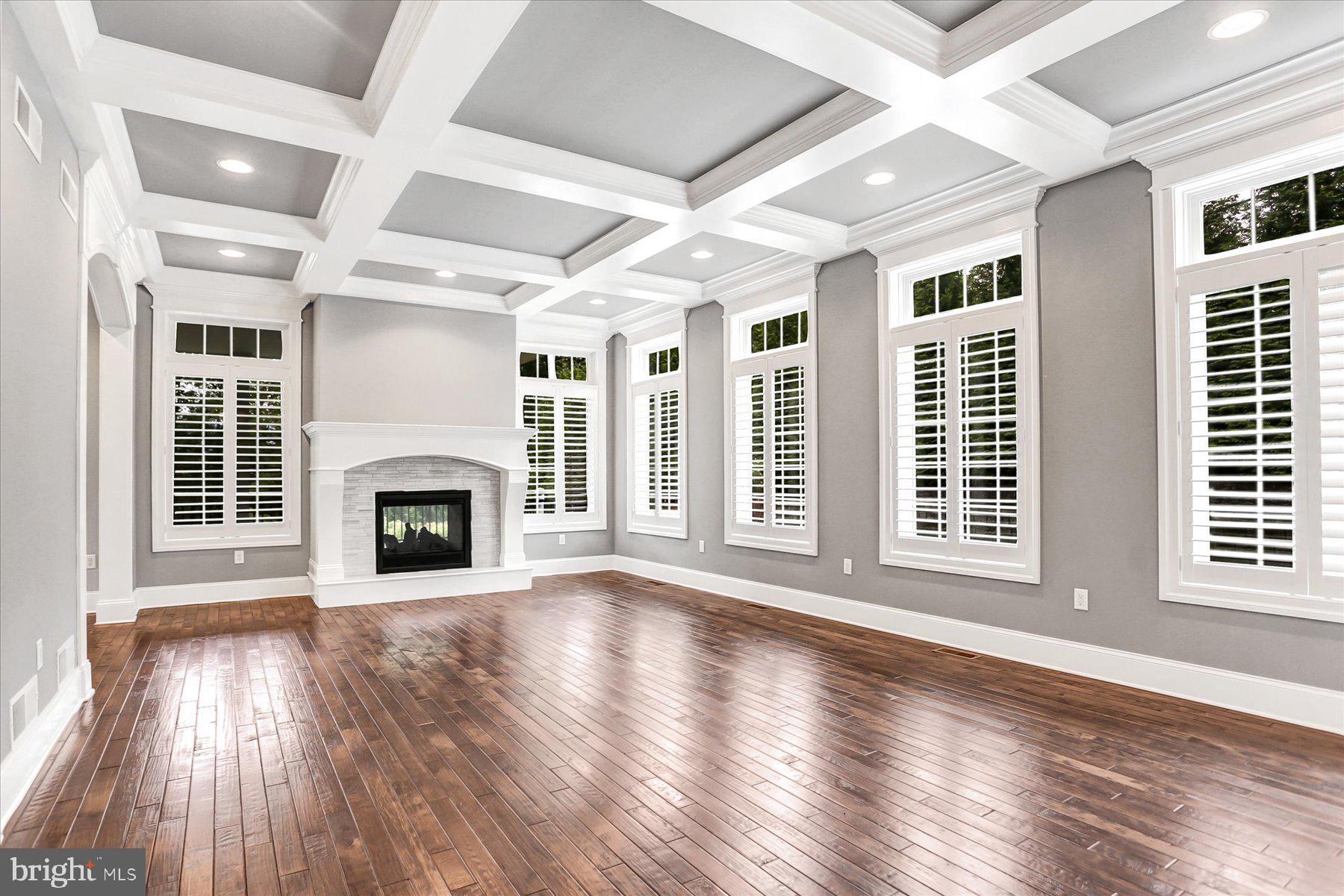 PINEHURST HILLS - Residential