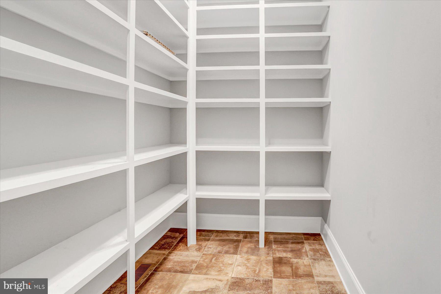 PINEHURST HILLS - Residential