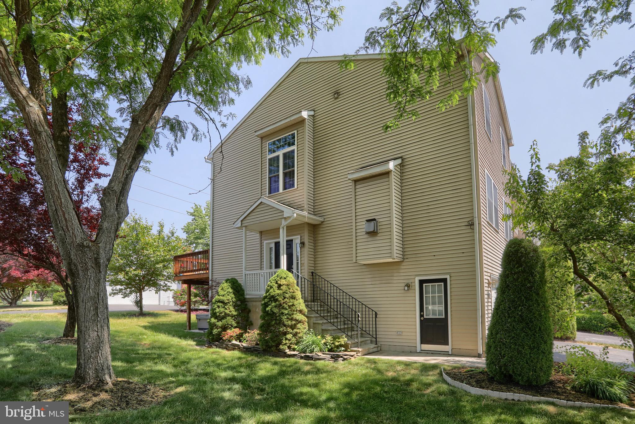 WOODSIDE - Residential