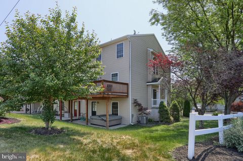 Tiny photo for 101 Woodside Court, ANNVILLE, PA 17003 (MLS # PALN2024574)