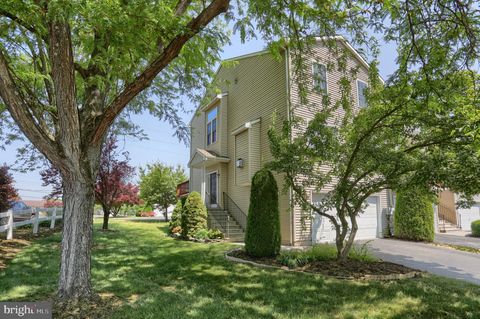 Tiny photo for 101 Woodside Court, ANNVILLE, PA 17003 (MLS # PALN2024574)