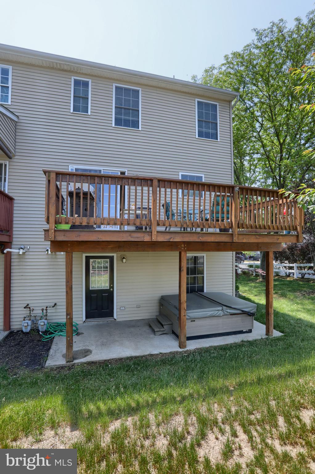 WOODSIDE - Residential