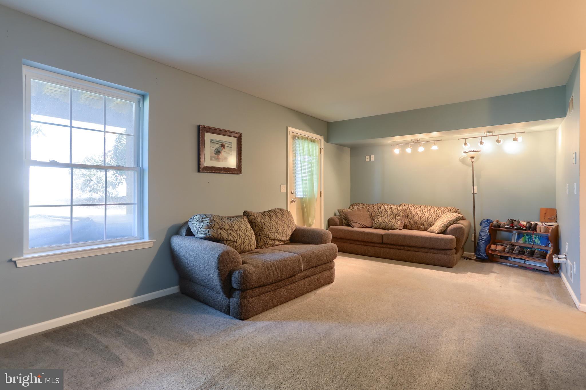 WOODSIDE - Residential