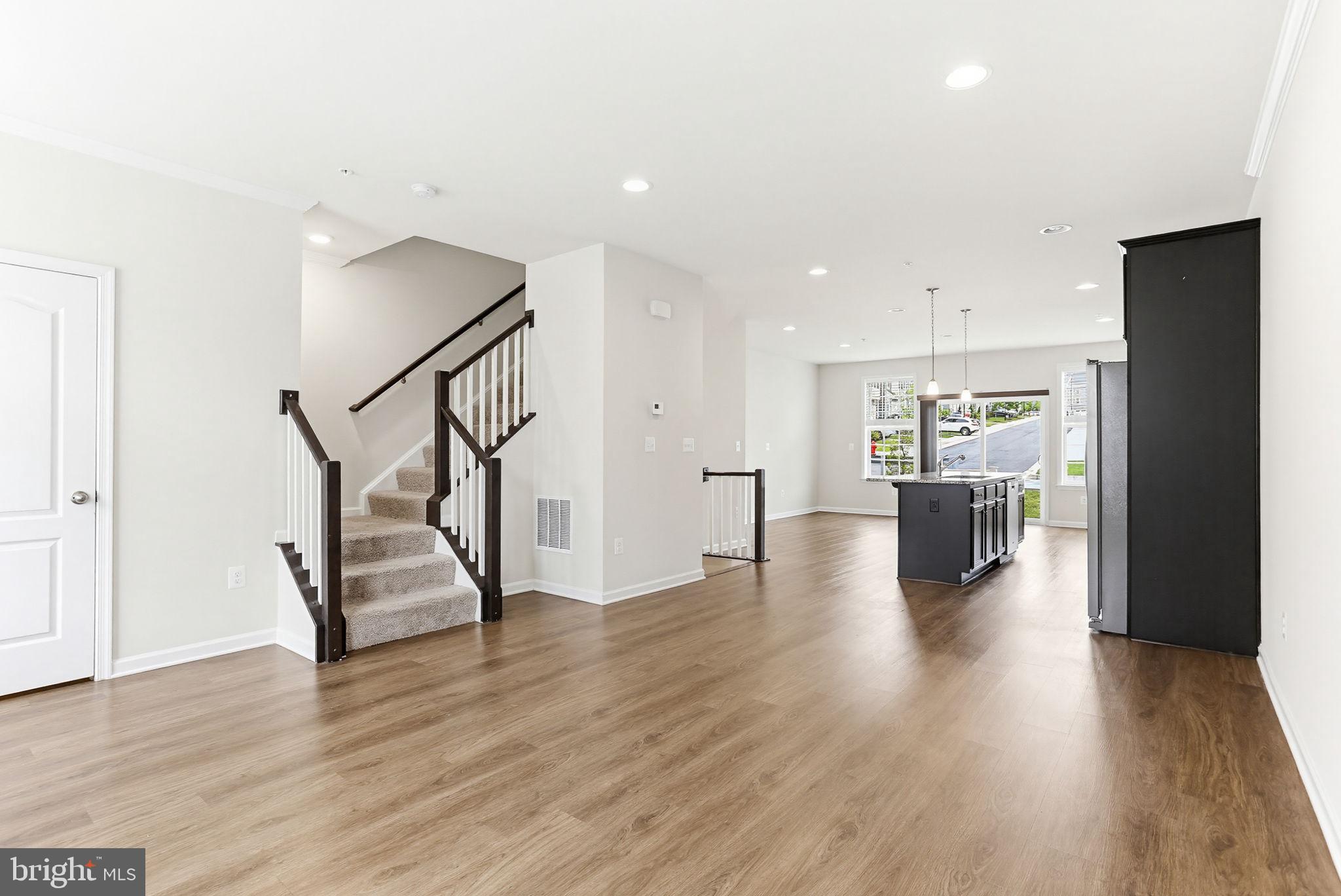 1016 HIGHPOINT TRAIL