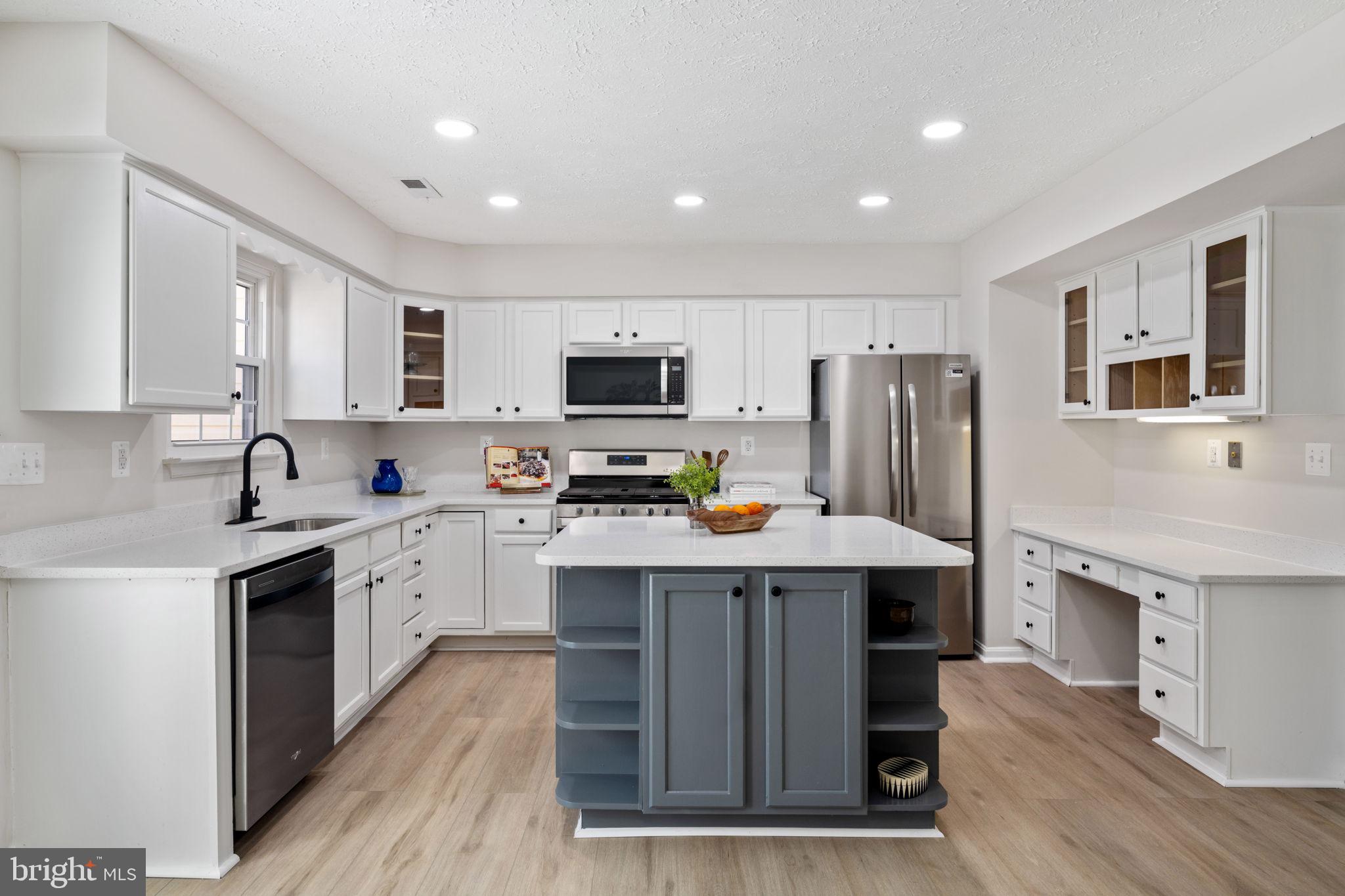 ST CHARLES DORCHESTER - Residential