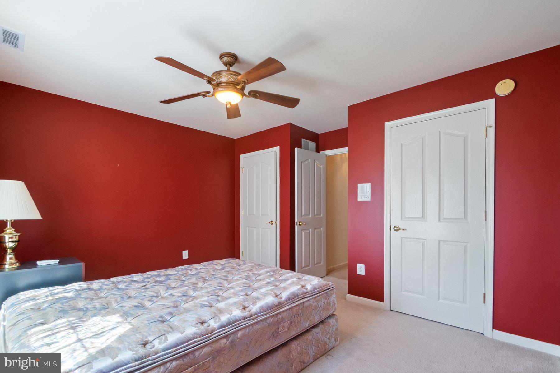 EAGLES GROVE - Residential