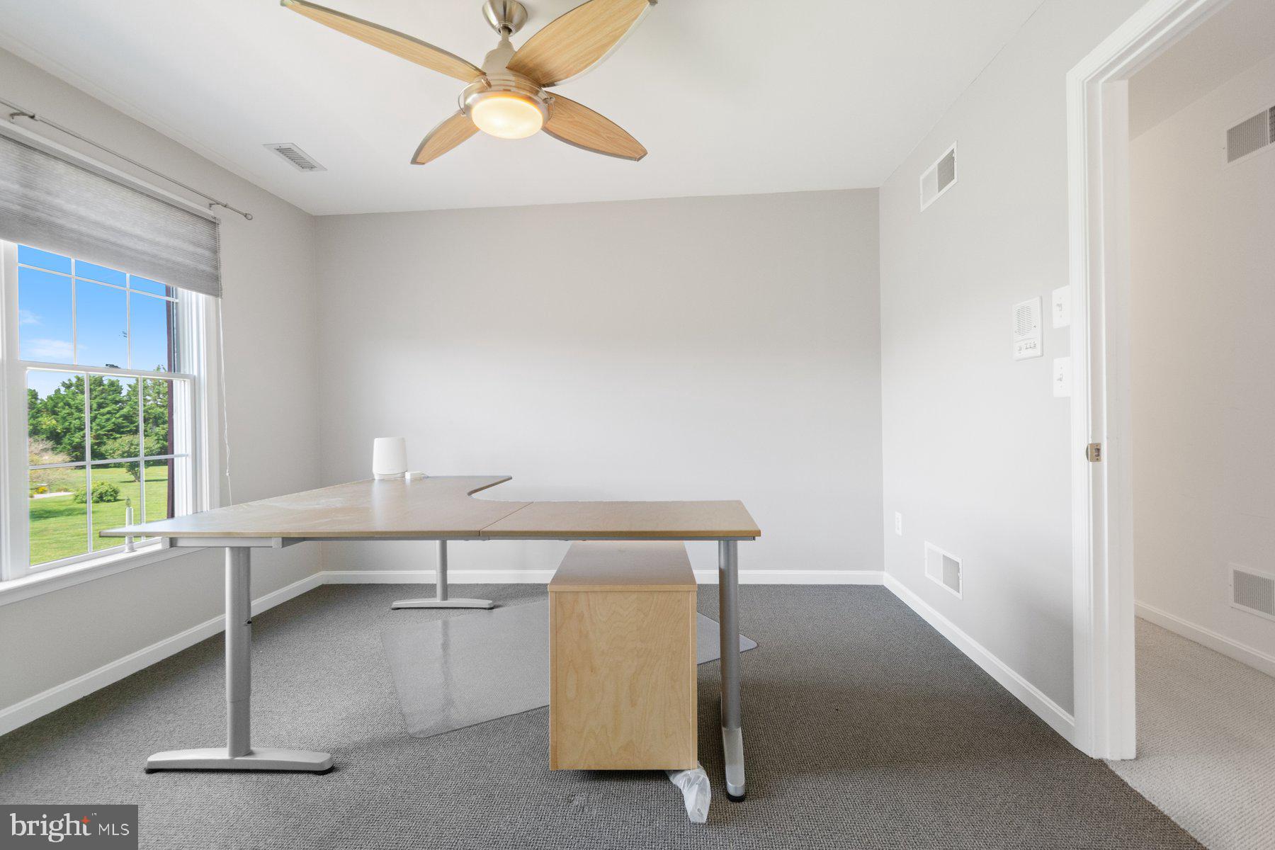 EAGLES GROVE - Residential