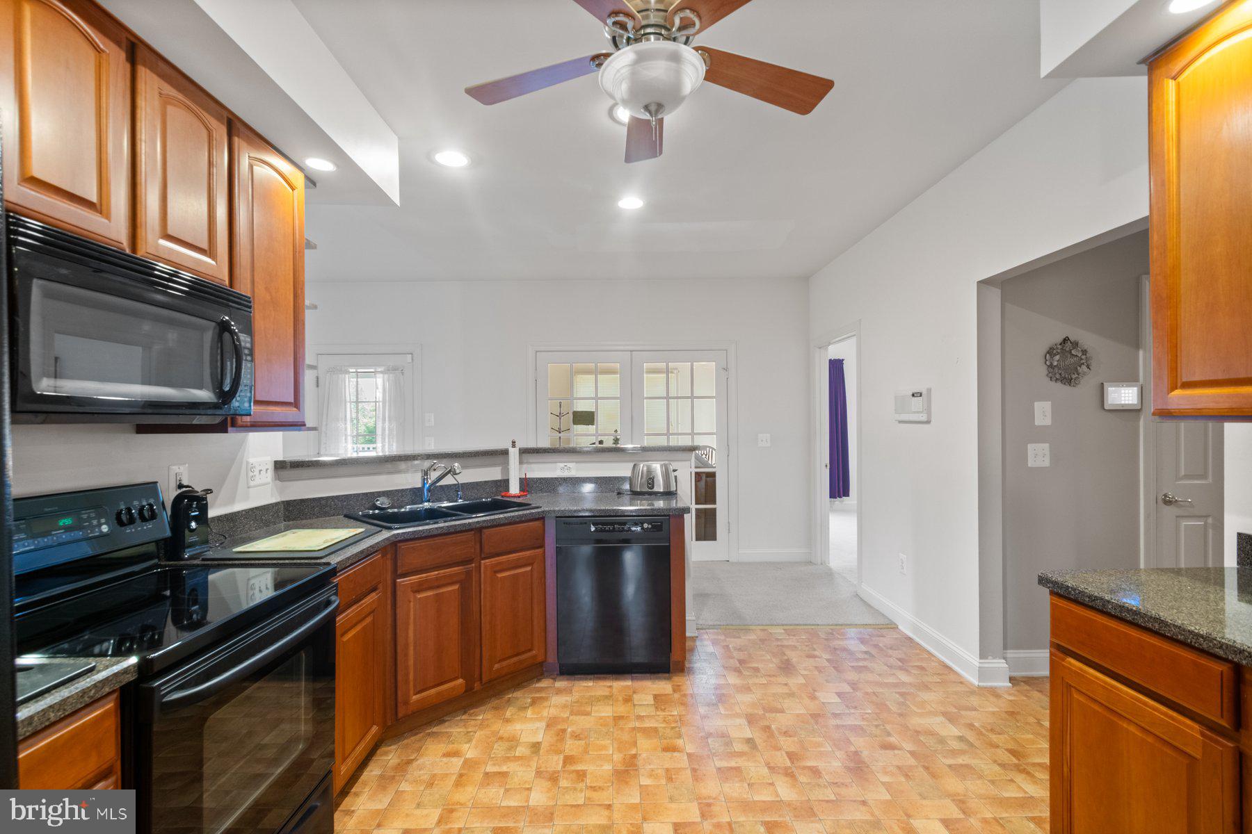 EAGLES GROVE - Residential