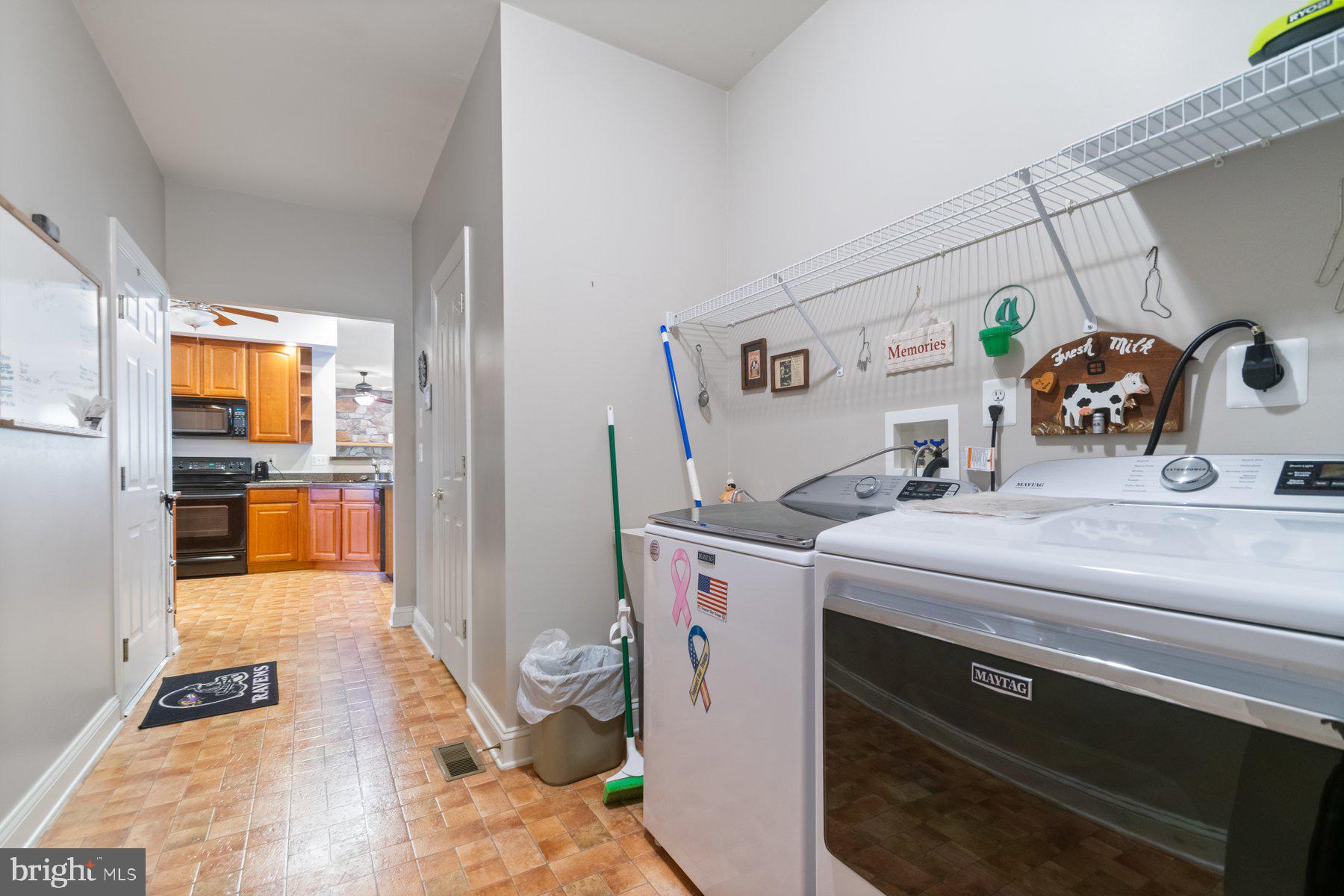 EAGLES GROVE - Residential