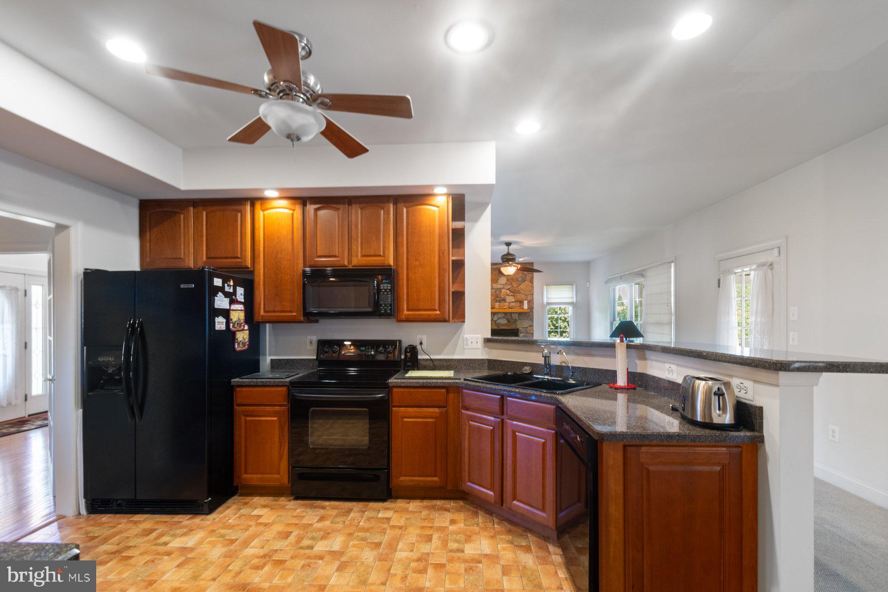 EAGLES GROVE - Residential