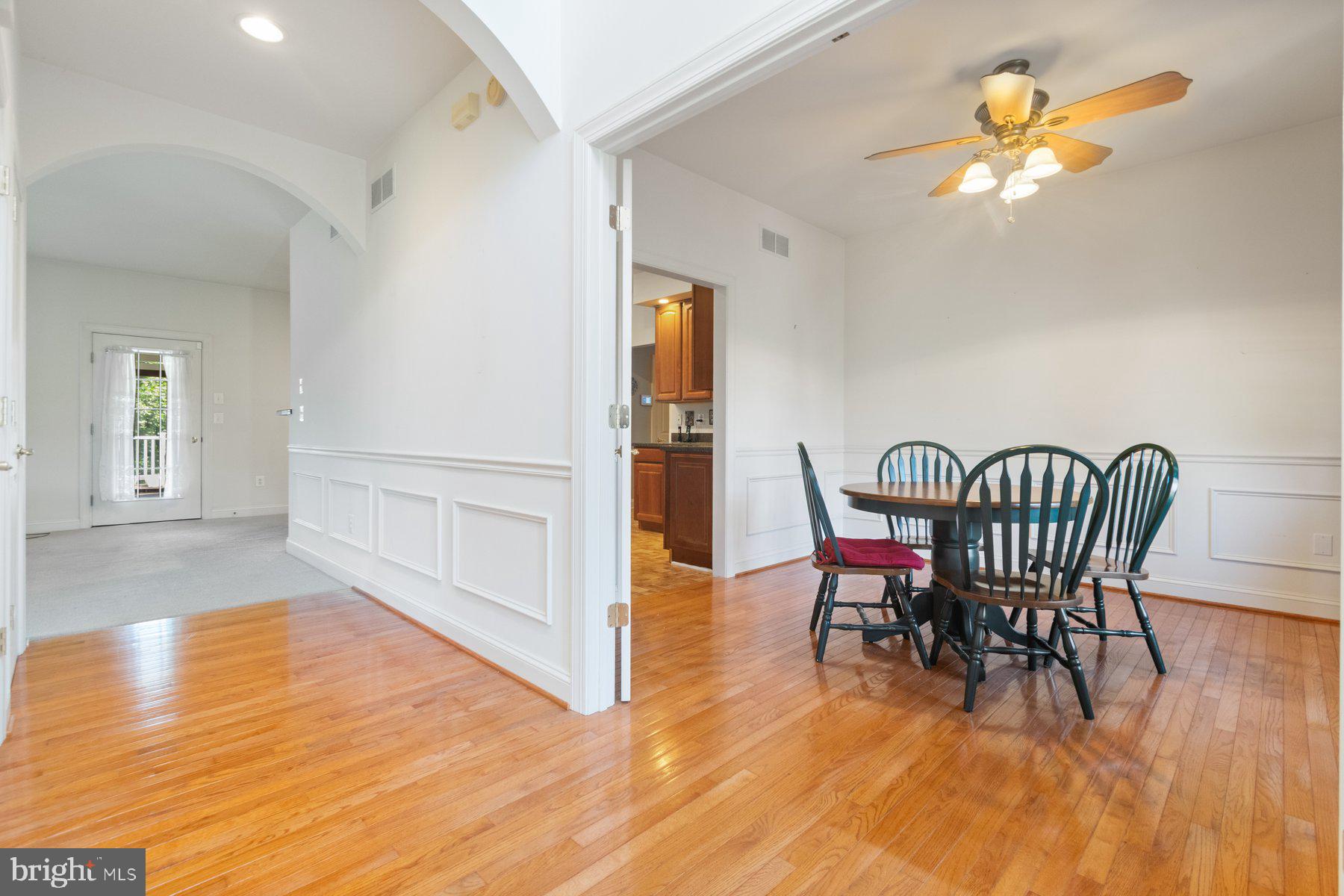 EAGLES GROVE - Residential