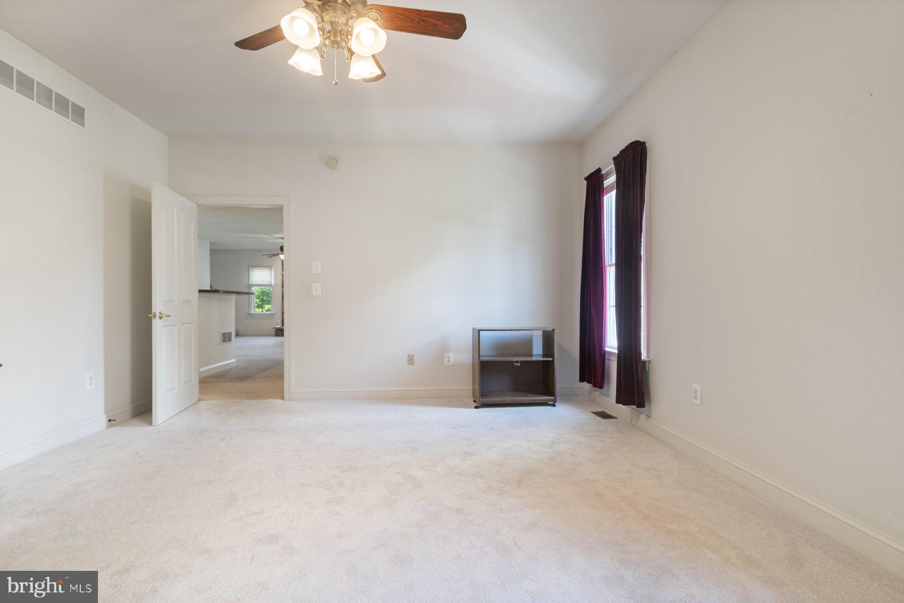 EAGLES GROVE - Residential