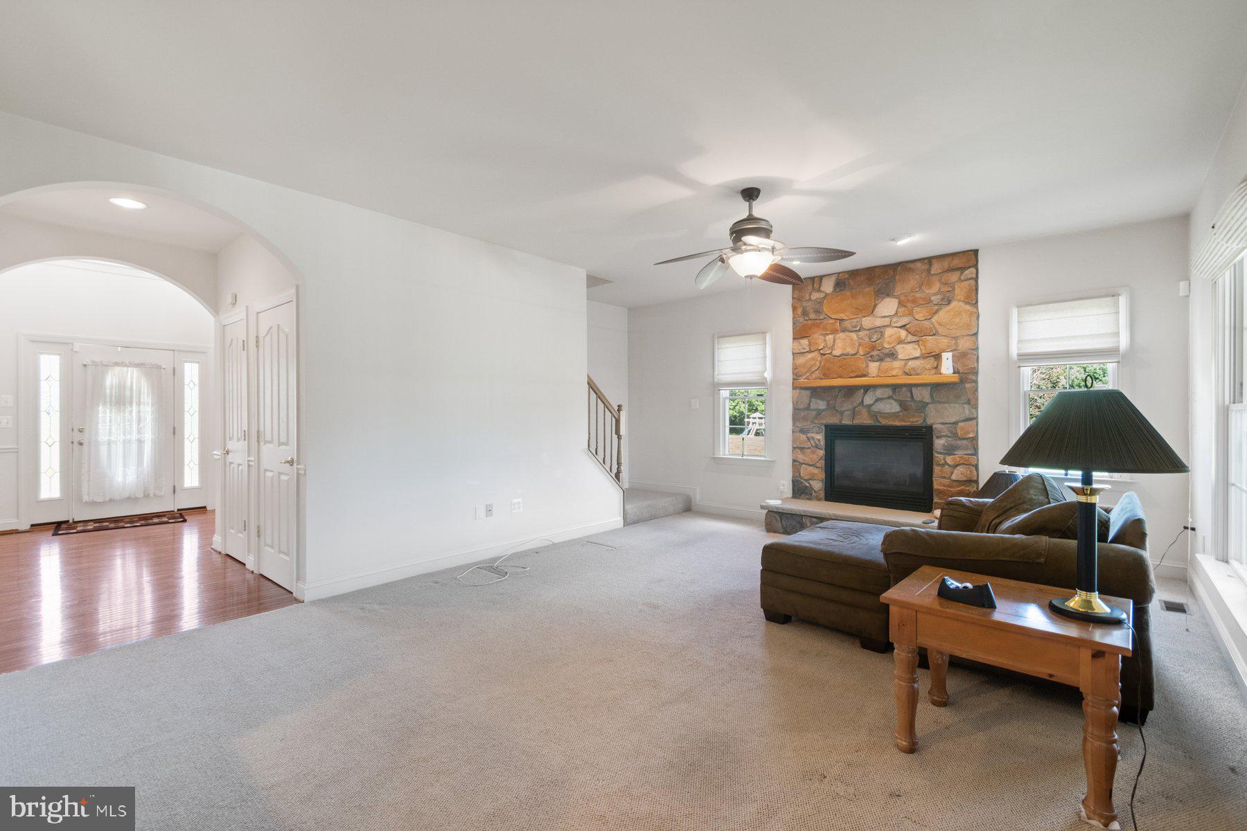 EAGLES GROVE - Residential