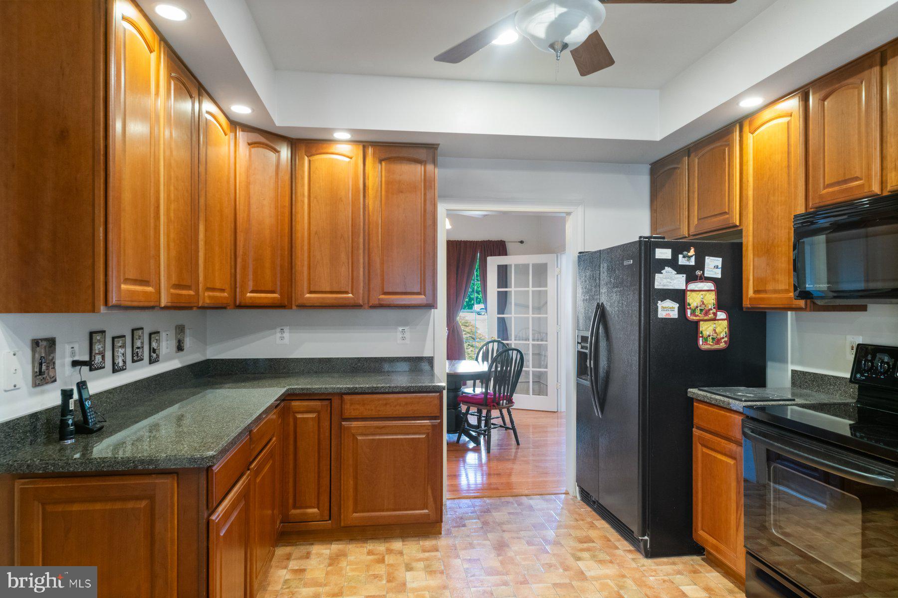 EAGLES GROVE - Residential