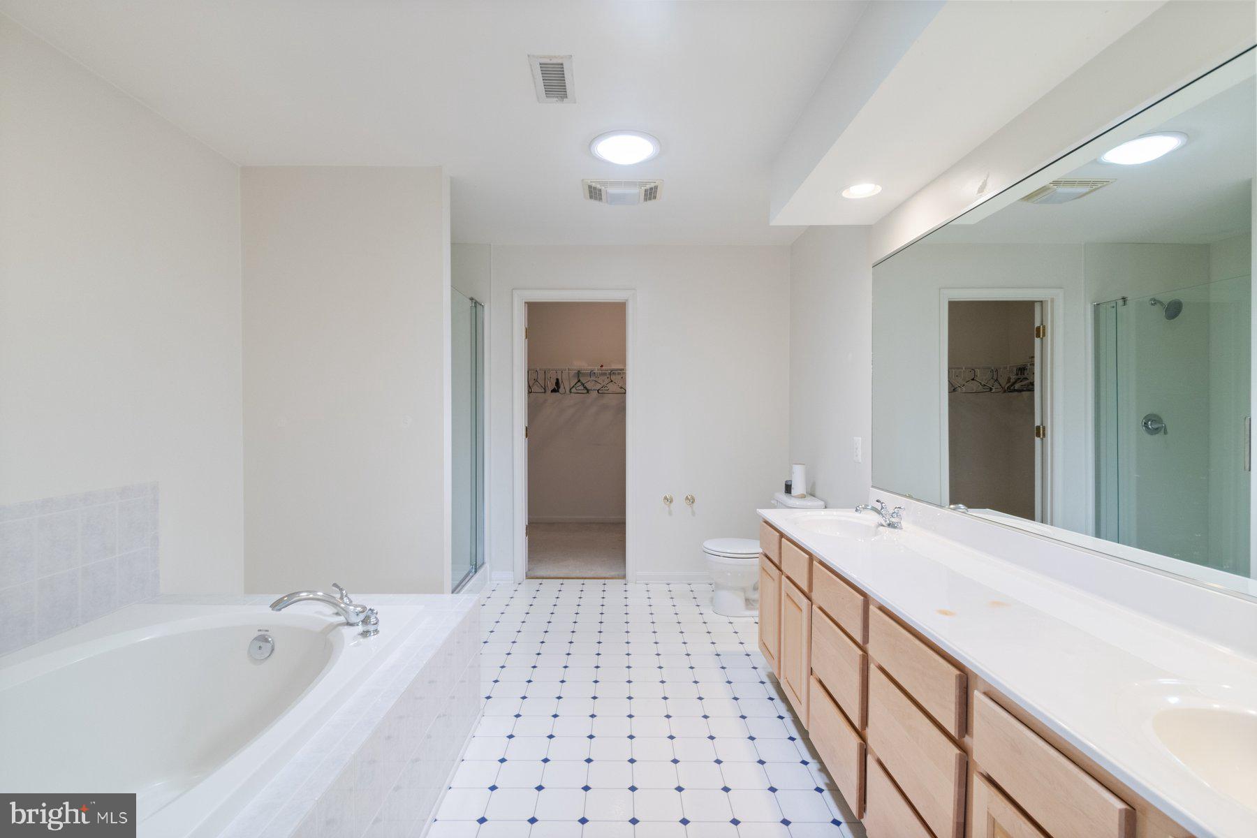 EAGLES GROVE - Residential