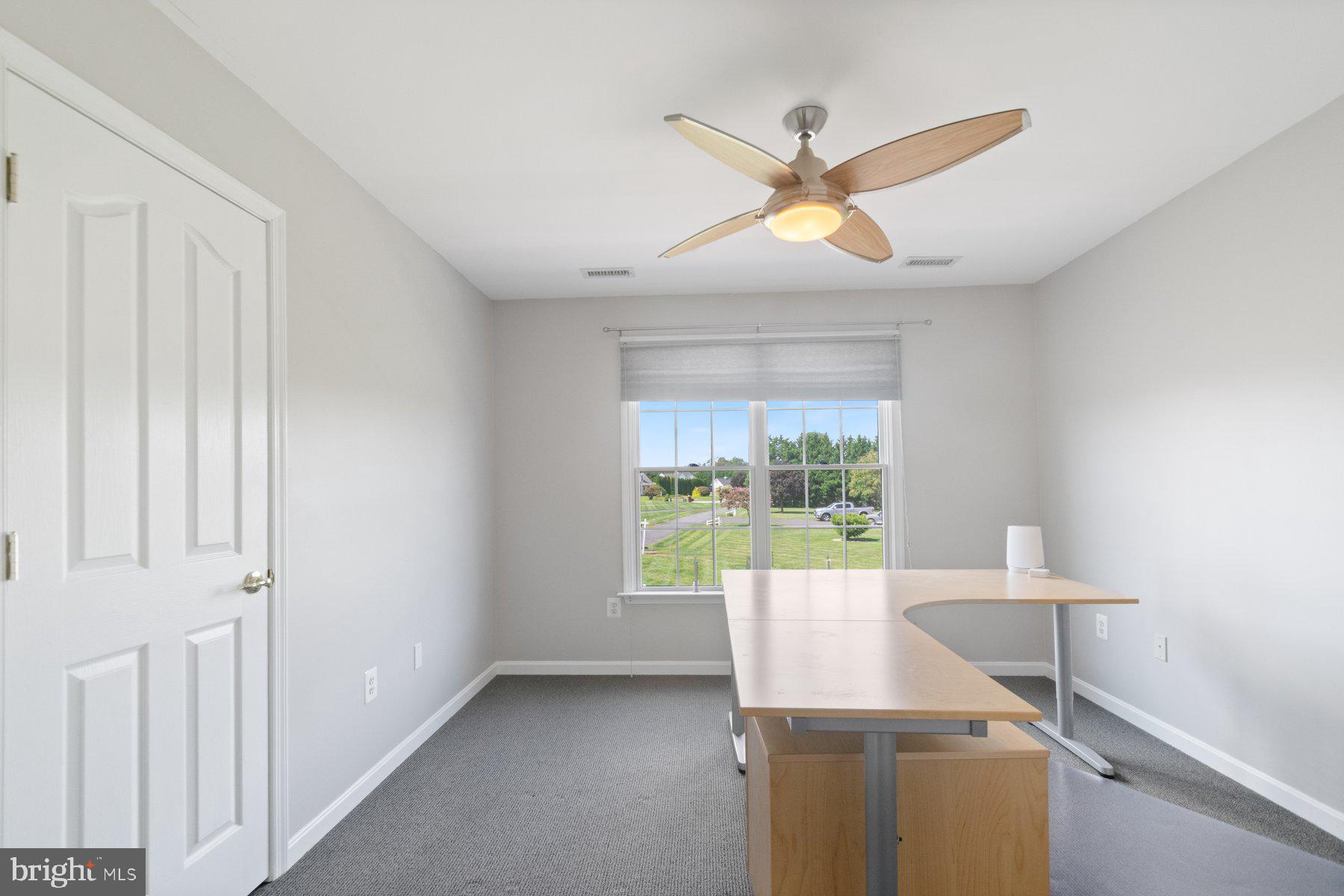 EAGLES GROVE - Residential