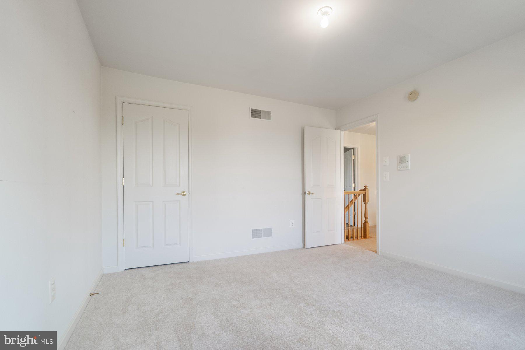 EAGLES GROVE - Residential