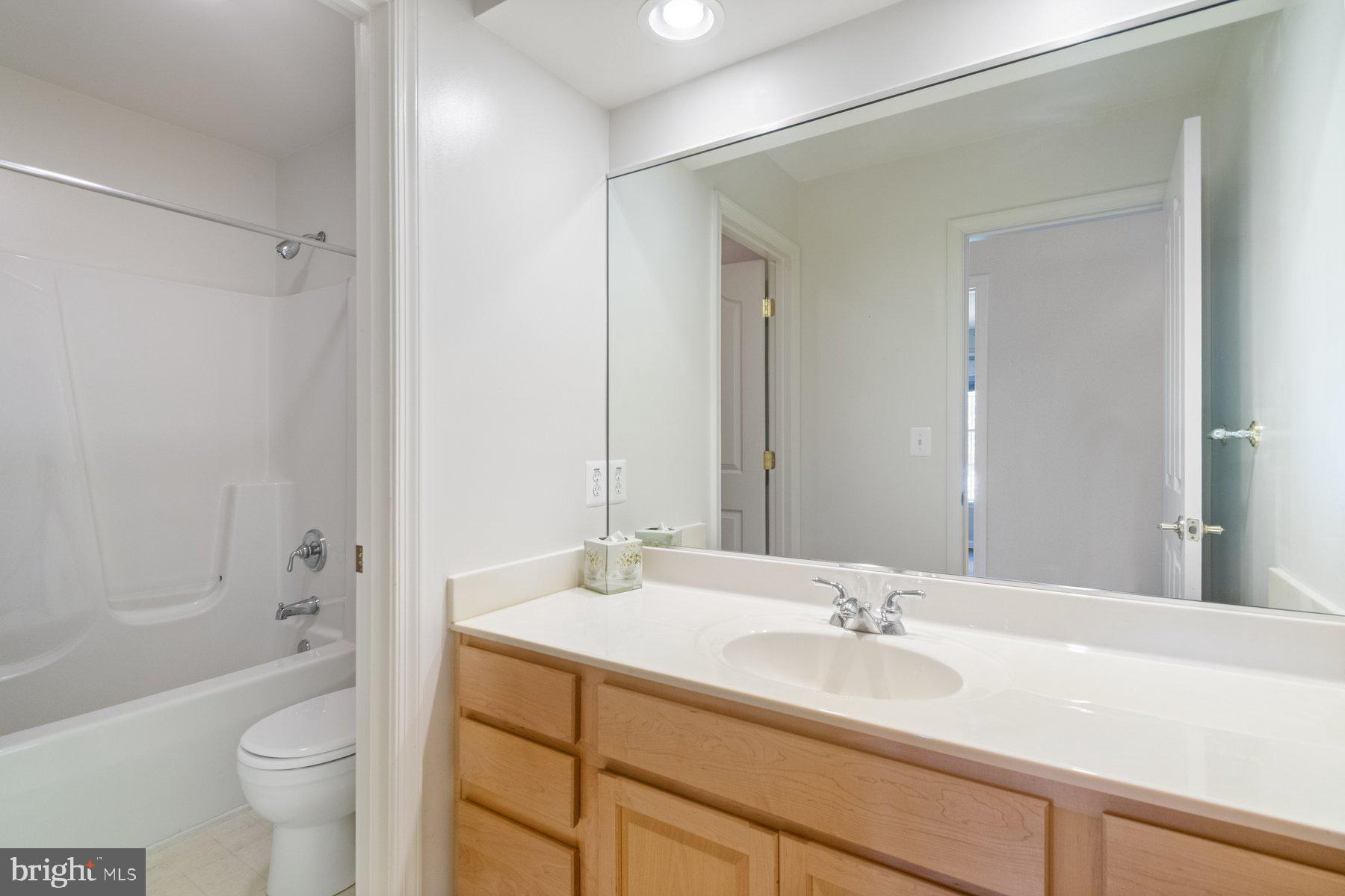 EAGLES GROVE - Residential