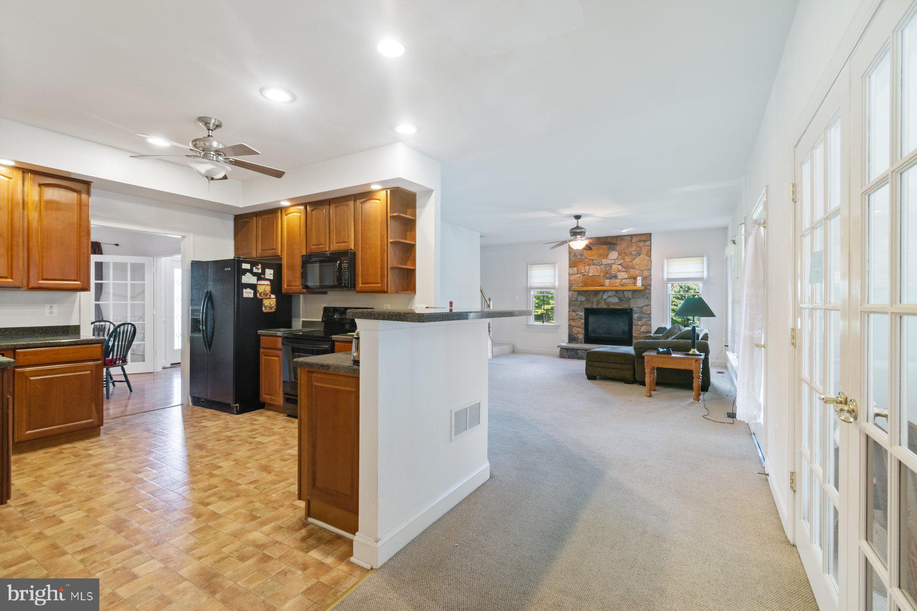 EAGLES GROVE - Residential