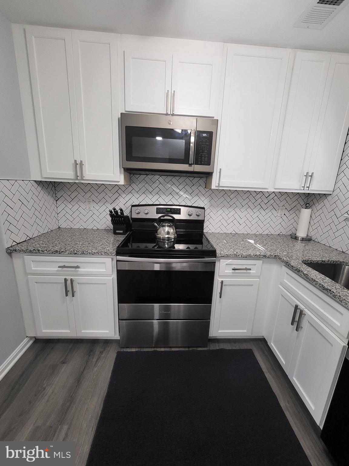 ST CHARLES HUNTINGTON - Residential