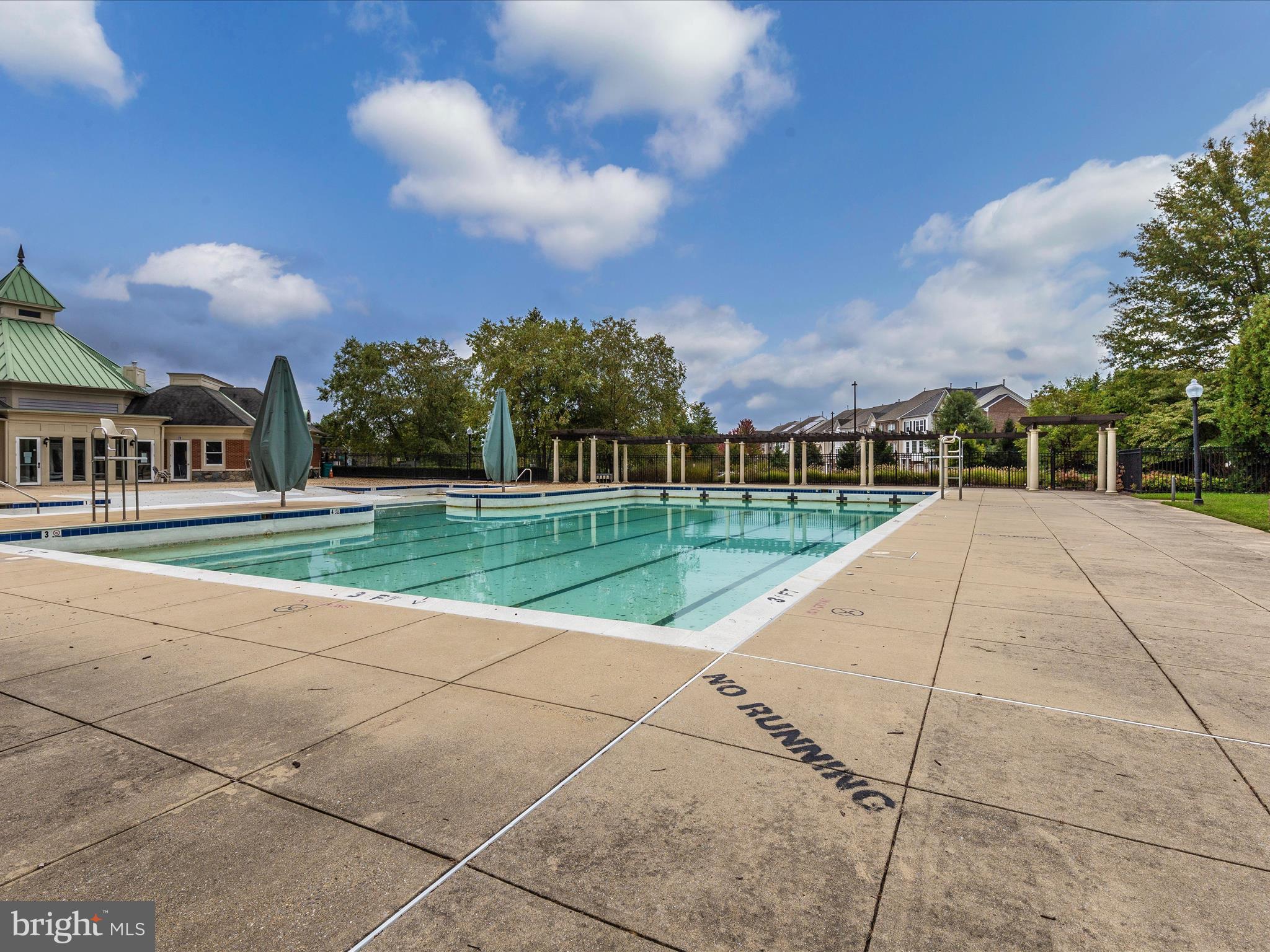 KINGSVIEW VILLAGE - Residential