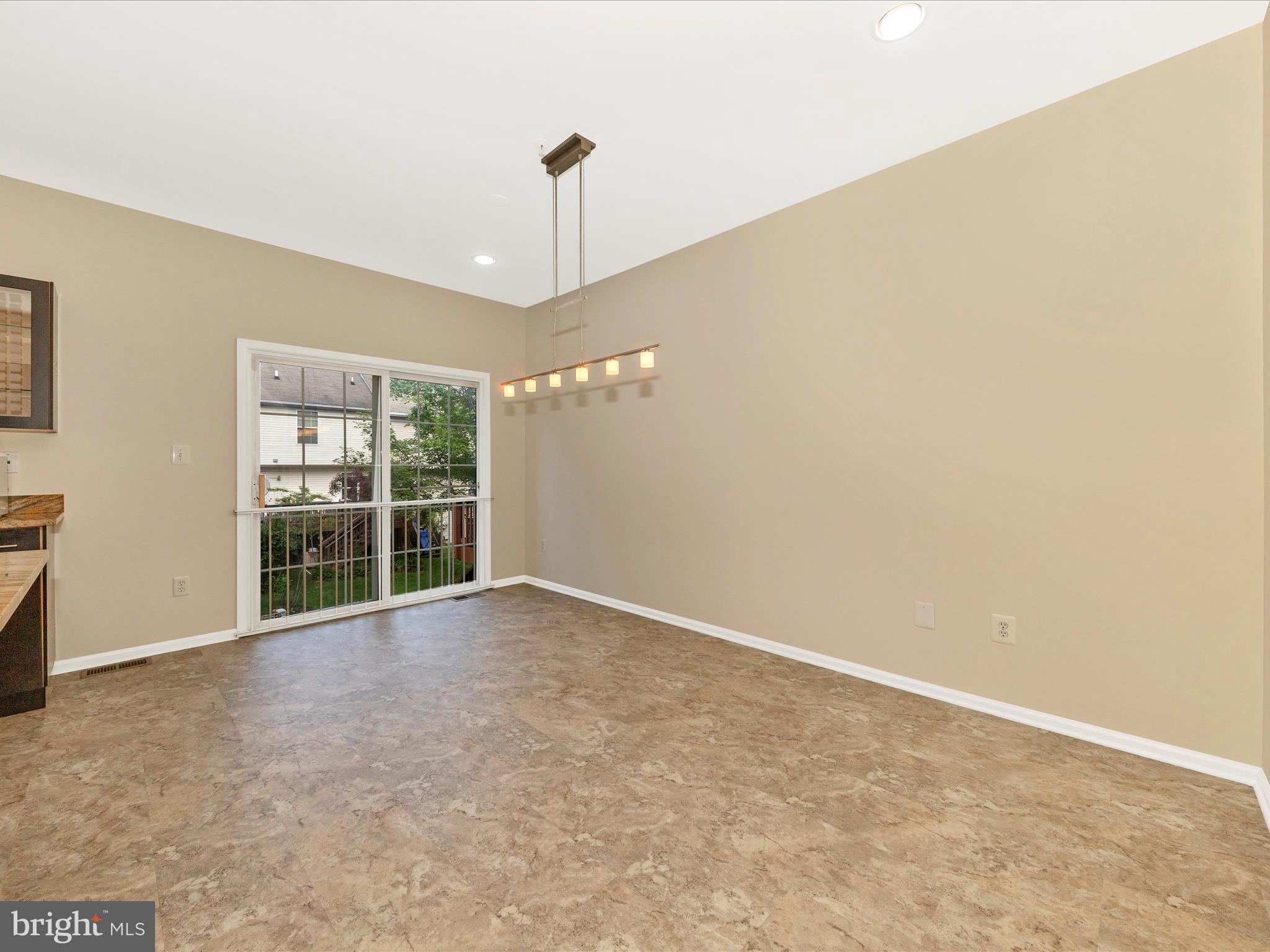 KINGSVIEW VILLAGE - Residential