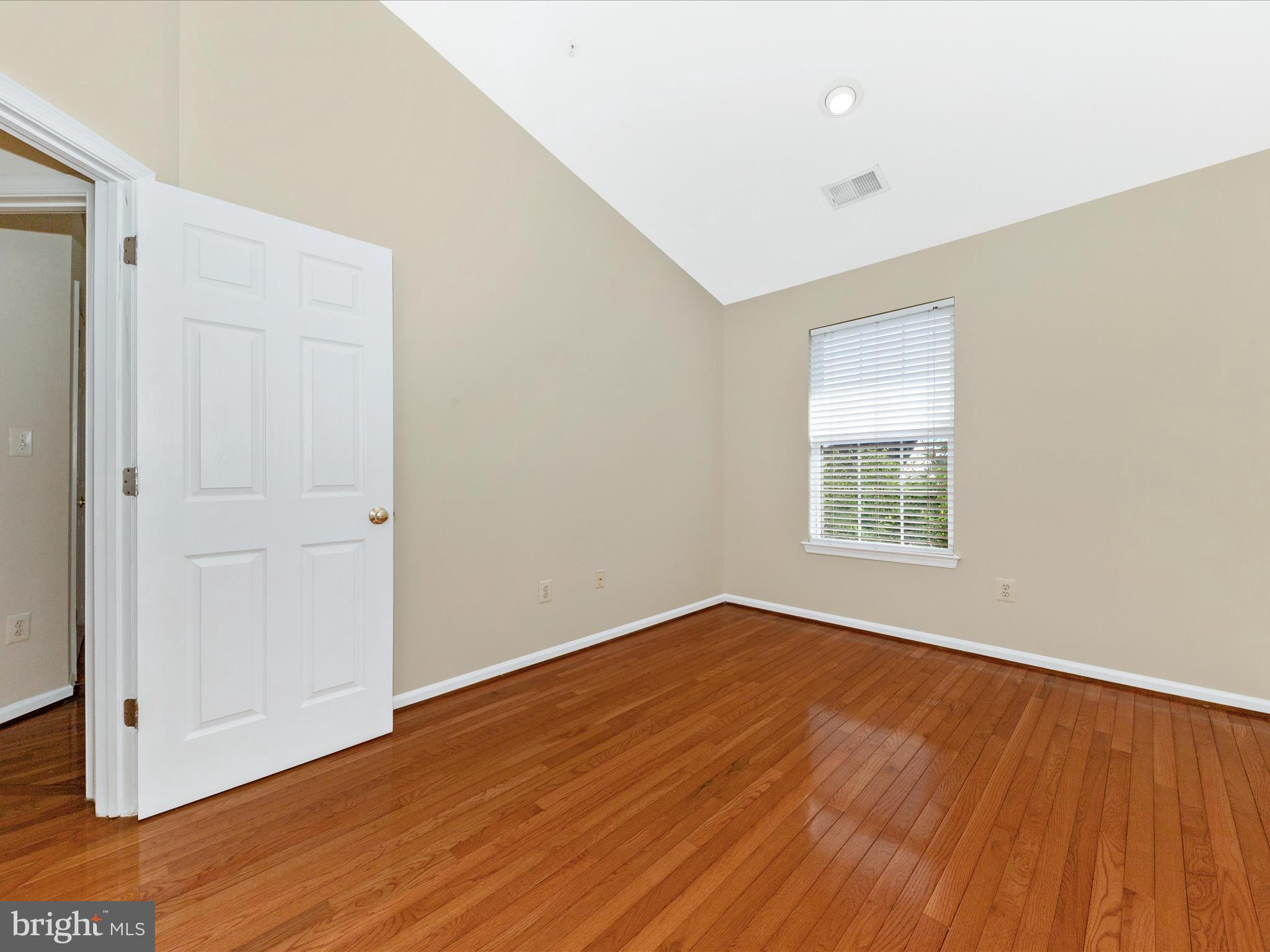 KINGSVIEW VILLAGE - Residential