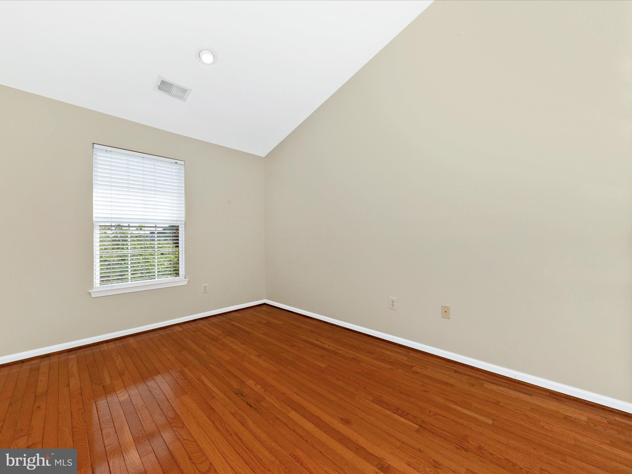 KINGSVIEW VILLAGE - Residential