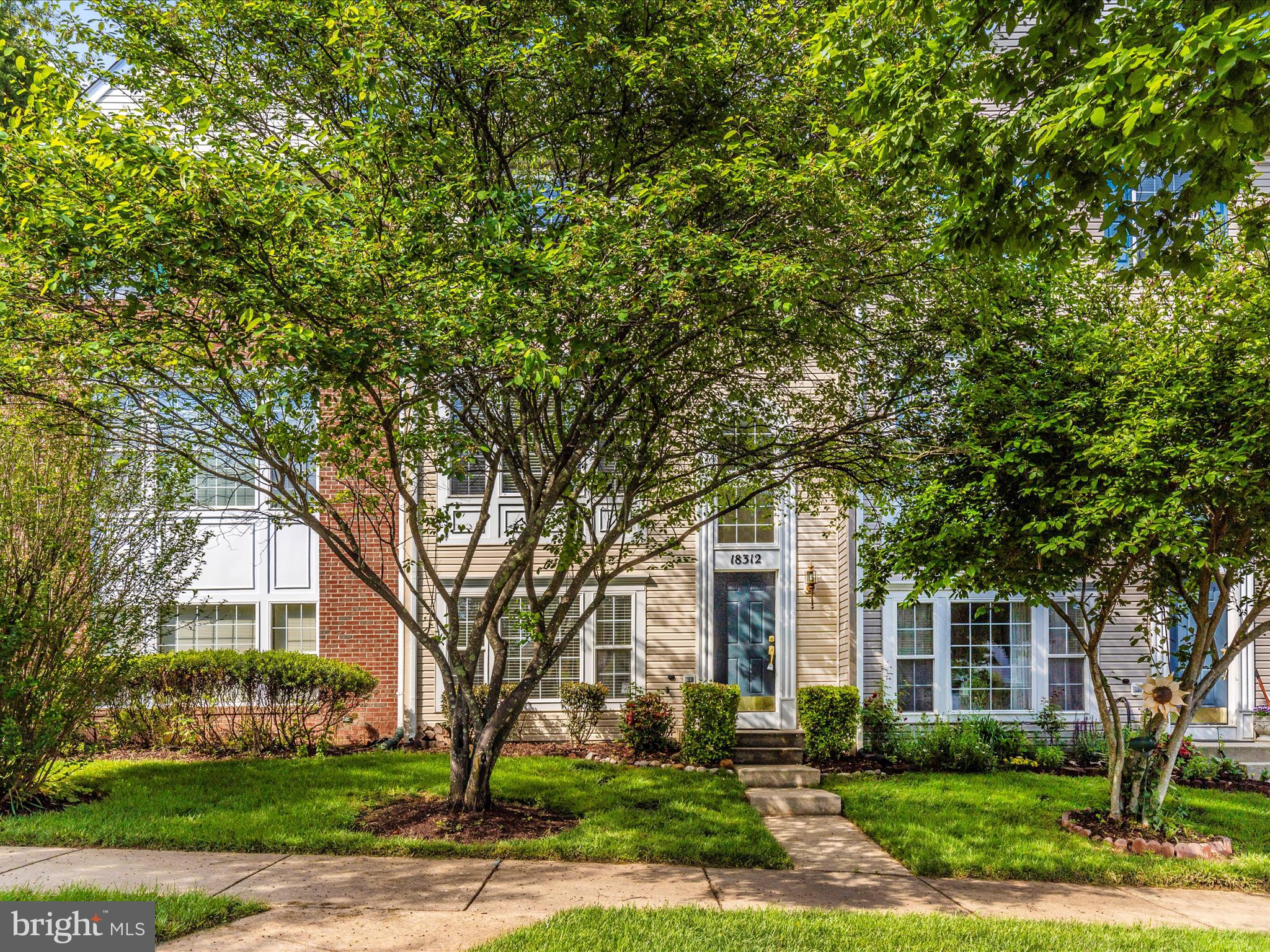 KINGSVIEW VILLAGE - Residential